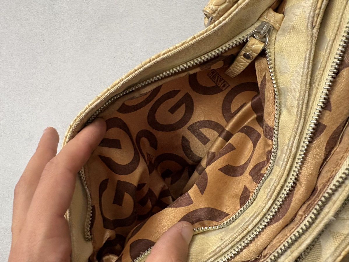 Designer Y2K Gussaci Rare Monogram Logo Faux Croc Handle Bag 2000s Size ONE SIZE - 15 Thumbnail