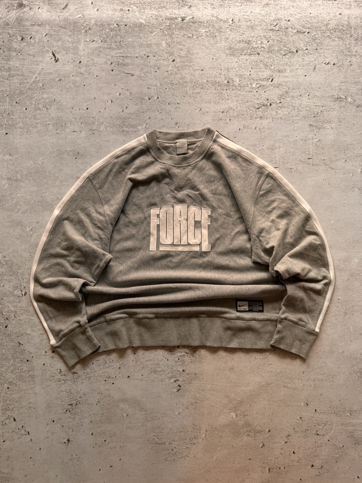 Nike × Vintage NIKE VINTAGE CENTER LOGO OVERSIZE BOXY SWEATSHIRT Size US XL / EU 56 / 4 - 1 Thumbnail