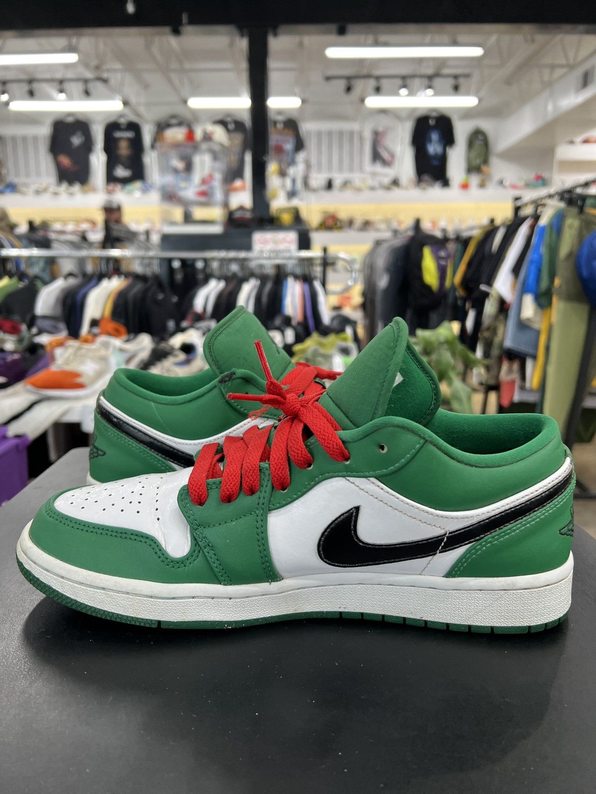 Jordan Brand × Nike Air Jordan 1 Low Pine Green Sz. 9.5 (2020) Size US 9.5 / EU 42-43 - 3 Thumbnail