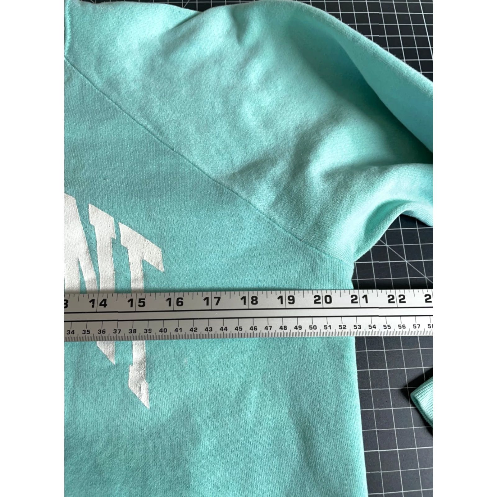 Fruit Of The Loom VINTAGE 90s Vermont Arc Print Sweatshirt Fruit of the Loom Raglan Crew Neck Adult Large Mint Green Men Mens Size US L / EU 52-54 / 3 - 6 Thumbnail