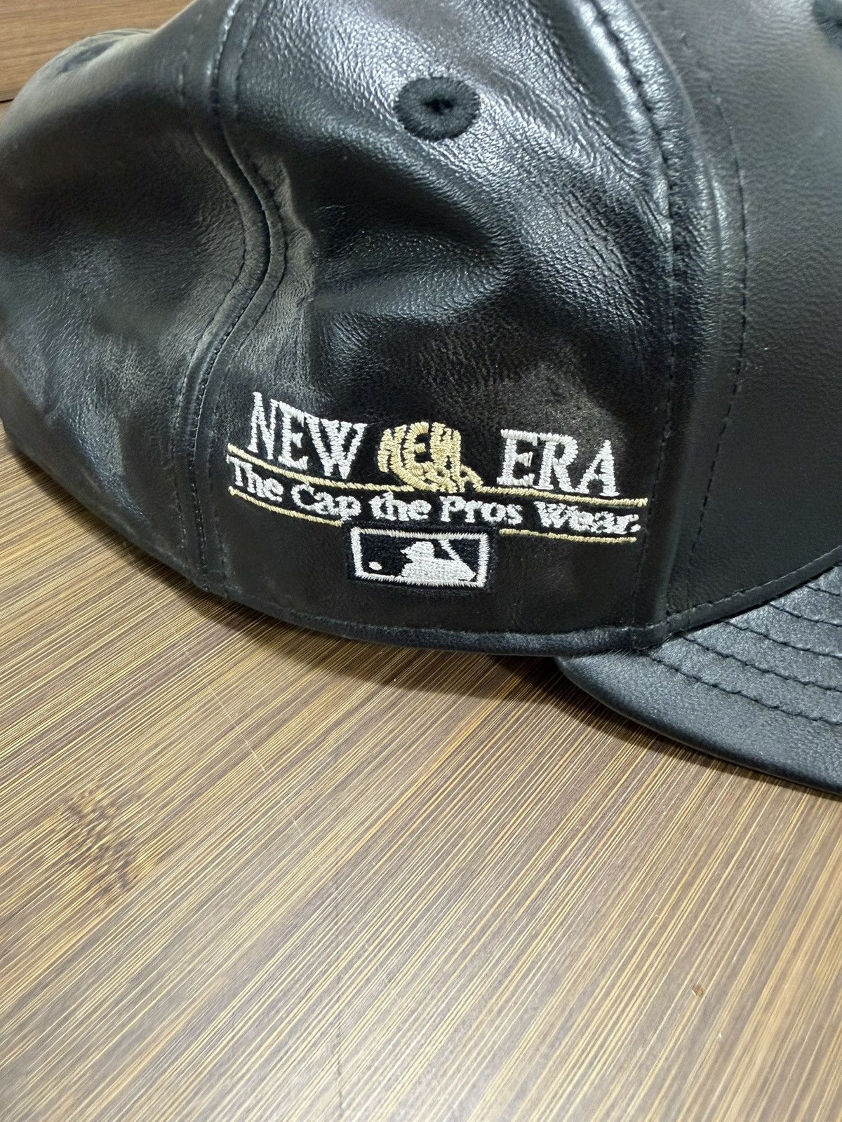New Era Chicago White Sox Leather Hat Size 7 ½ Size ONE SIZE - 2 Thumbnail