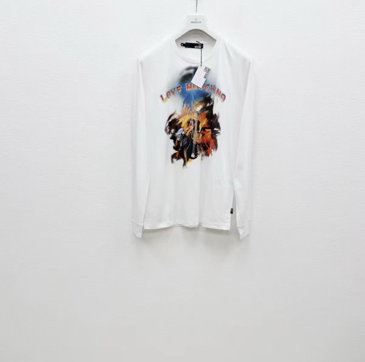 Moschino Love Moschino 100% Cotton Long Sleeve T-shirt J30 Size US XXL / EU 58 / 5 - 1 Thumbnail