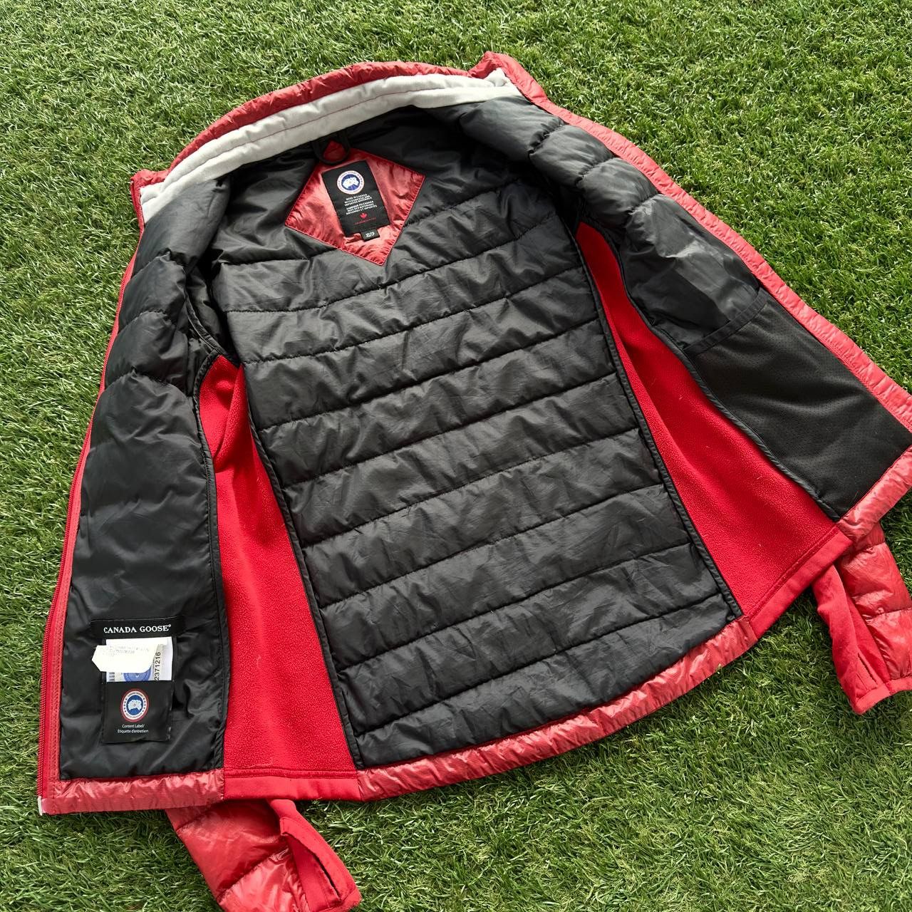 Canada Goose CANADA GOOSE HYBRIDGE LITE JACKET PUFFER Size XS / US 0-2 / IT 36-38 - 14 Thumbnail