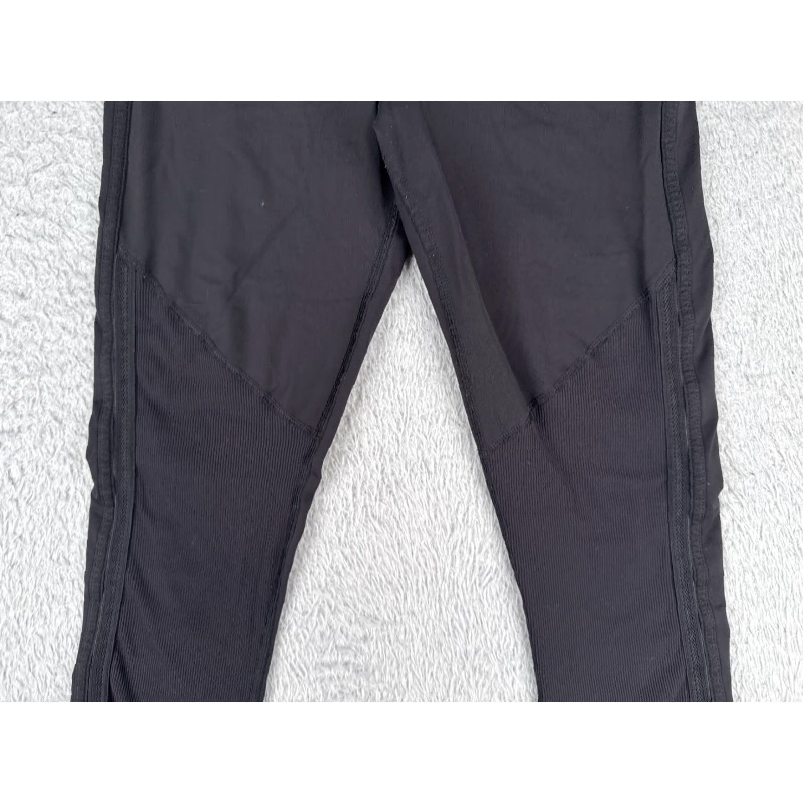 Lululemon Lululemon Pants Womens 4 Black Ruched Leg Zipper Pocket Gym Workout Fitness Activewear Women Pants Size 27" / US 4 / IT 40 - 3 Thumbnail