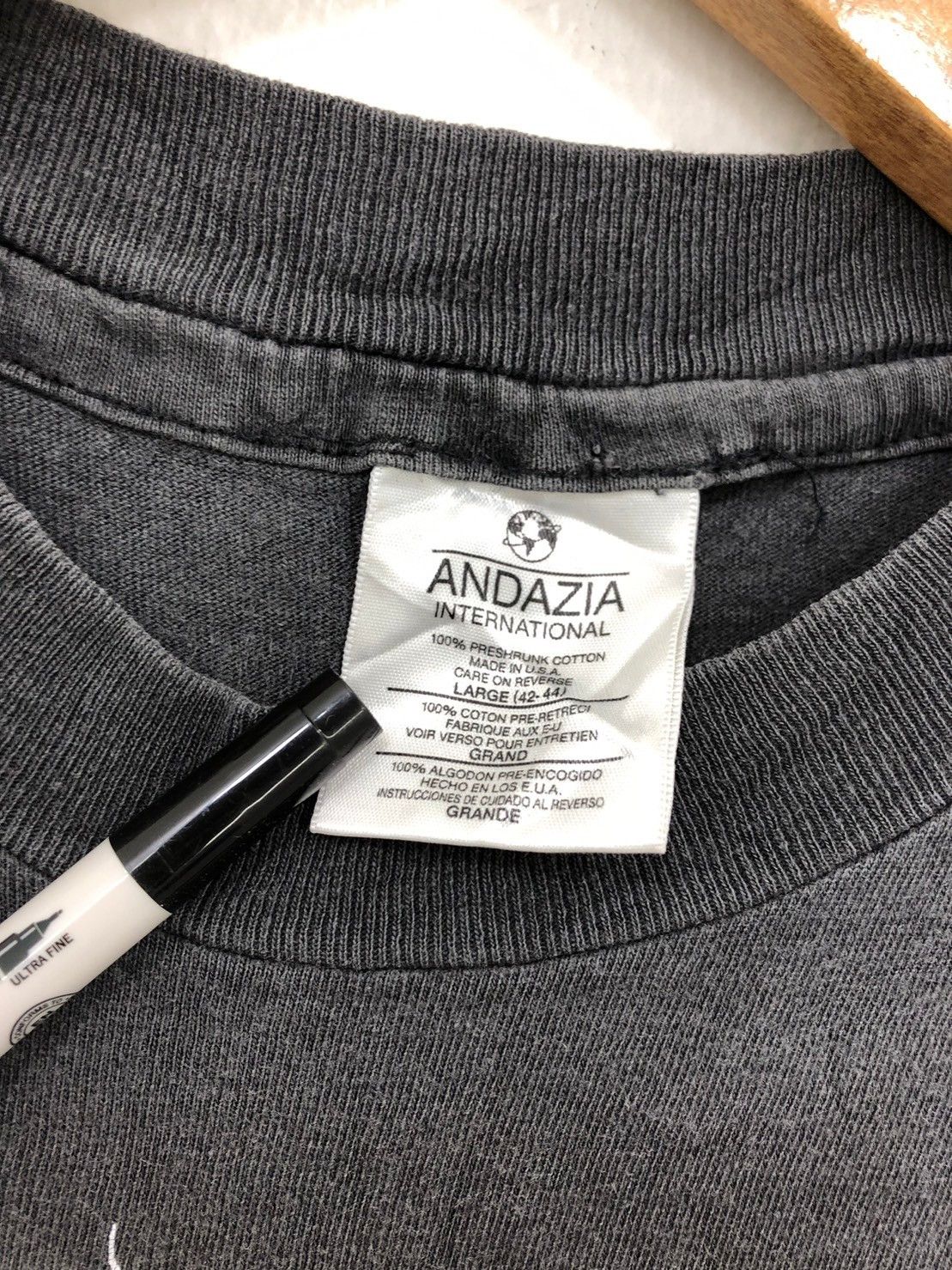 Vintage Vintage 90's Alice in Wonderland shirt Andazia tag BN Size US L / EU 52-54 / 3 - 9 Thumbnail