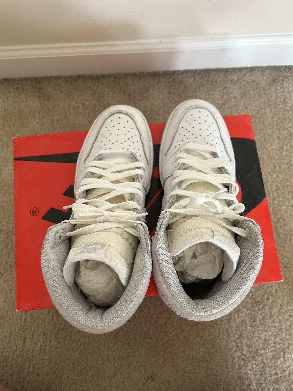 Jordan Brand Air Jordan 1 High Neutral Grey Size US 8.5 / EU 41-42 - 4 Thumbnail