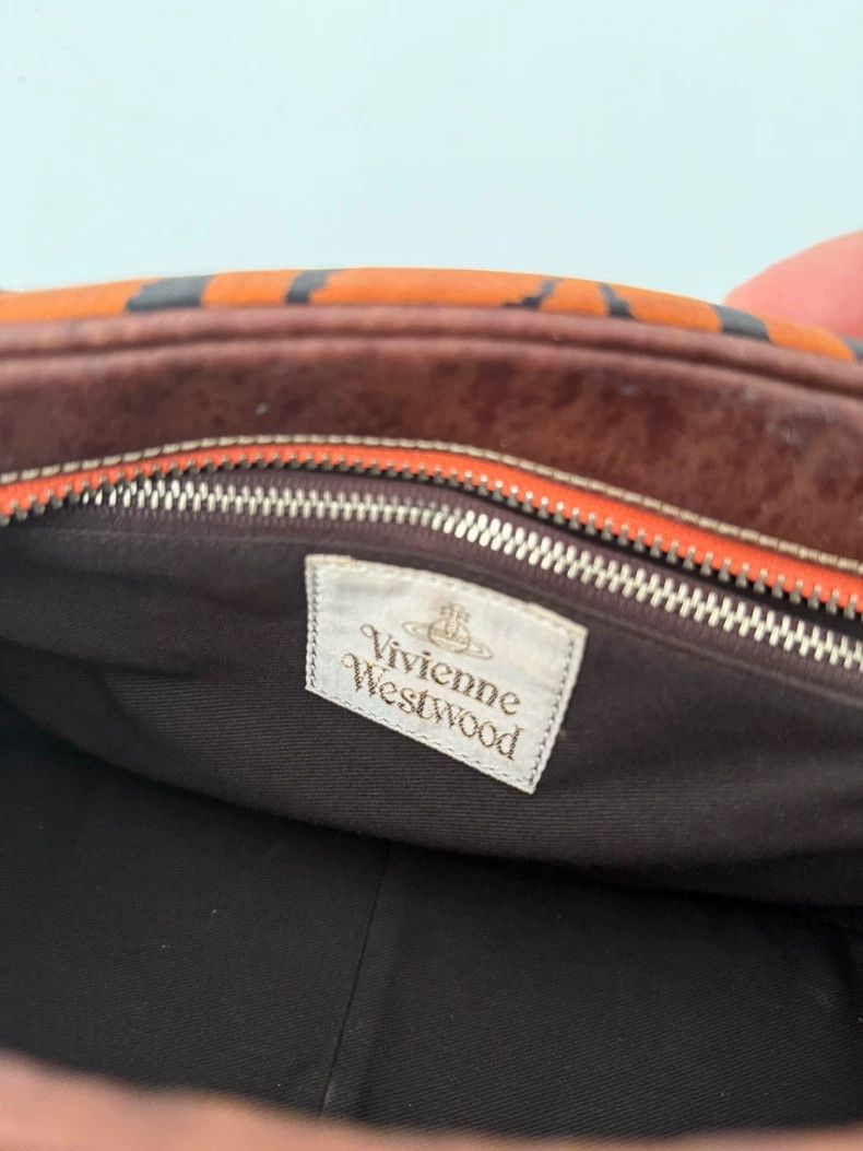 Vivienne Westwood Vivienne Westwood size os Vintage Yellow-Brown Tiger Patter Size ONE SIZE - 9 Thumbnail