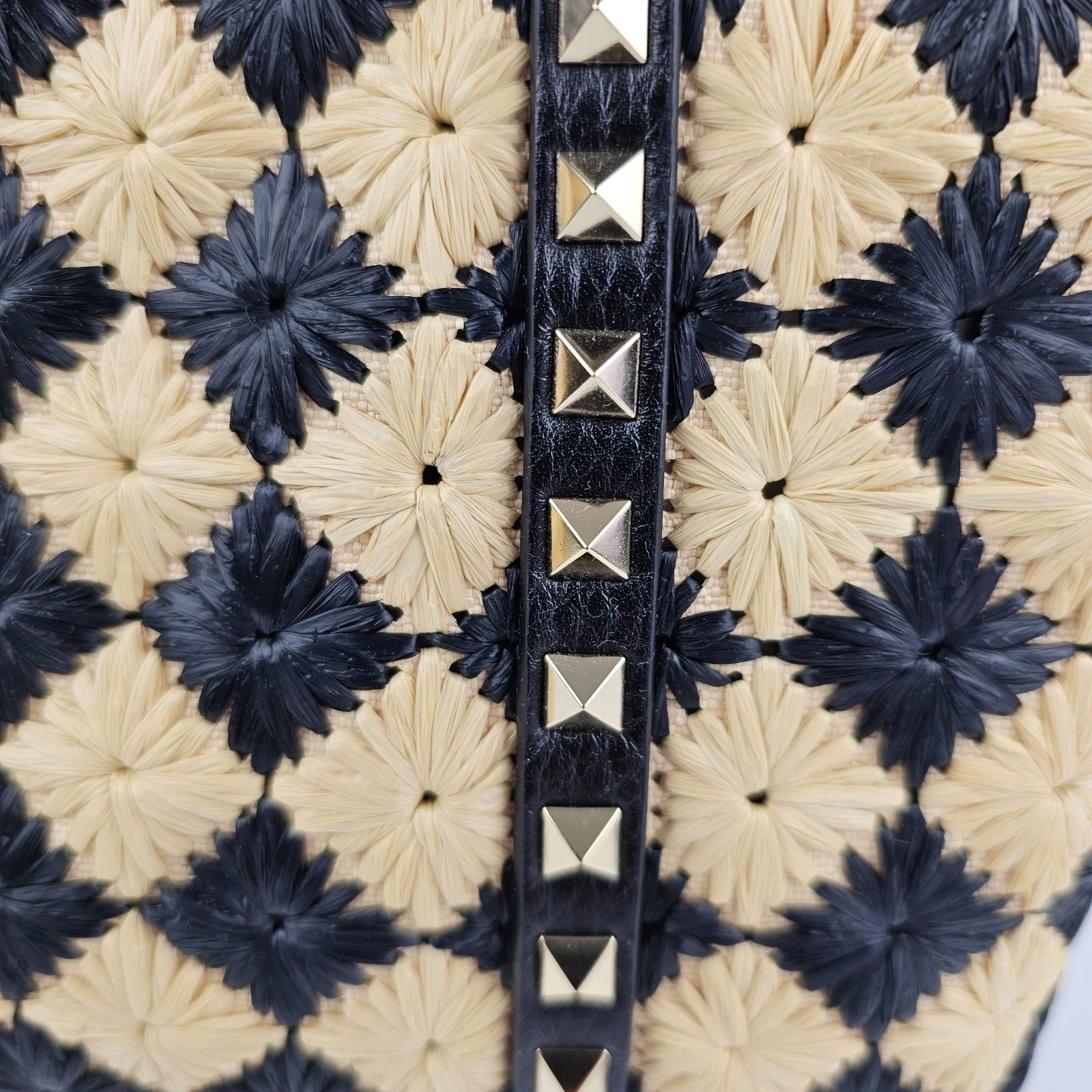 Valentino VALENTINO GARAVANI Rockstud Spike Shopper Black Yellow Raffi Size ONE SIZE - 6 Thumbnail