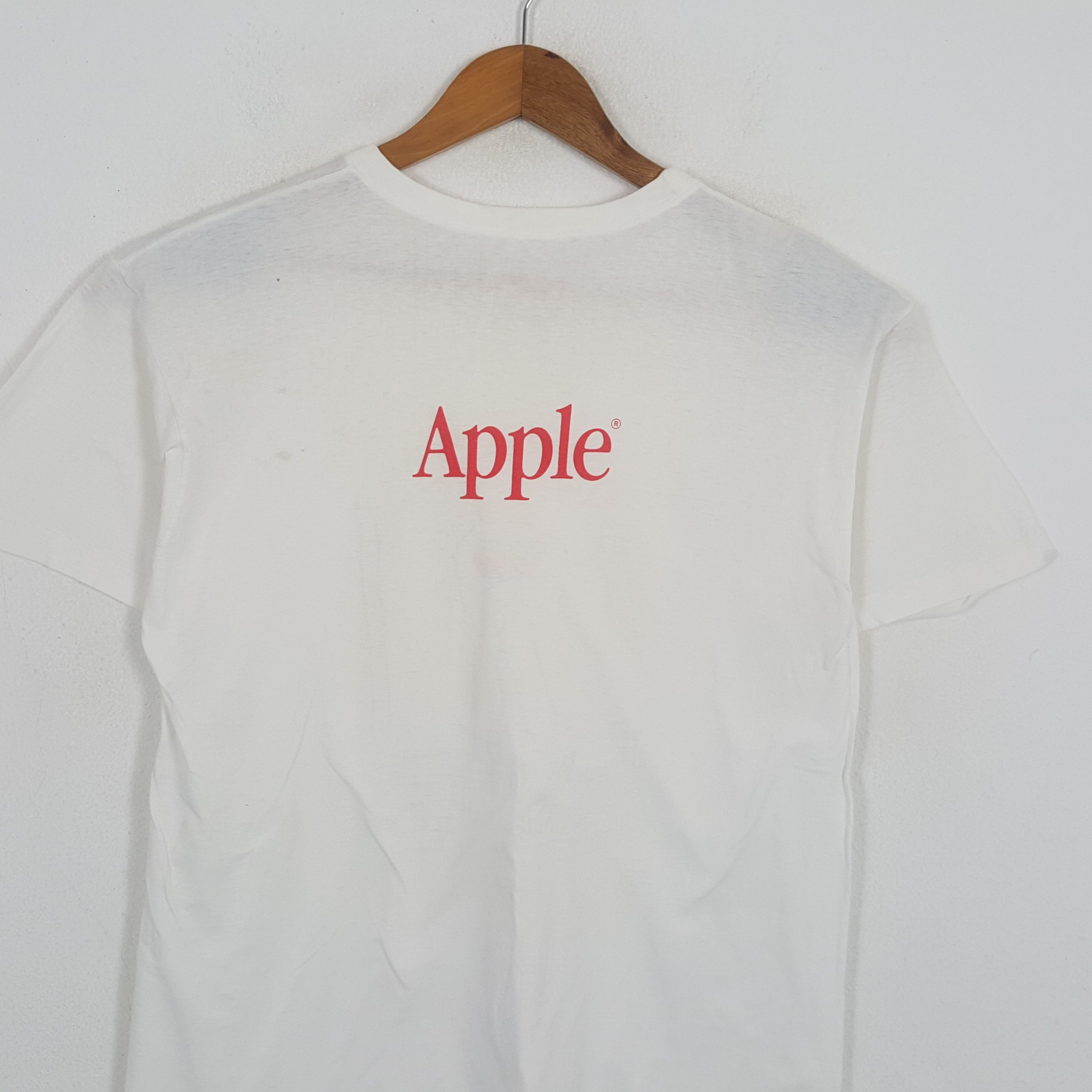 Apple × Mackintosh × Vintage Vintage APPLE MANCINTOSH IT Company Promo T-Shirts Size US M / EU 48-50 / 2 - 4 Thumbnail