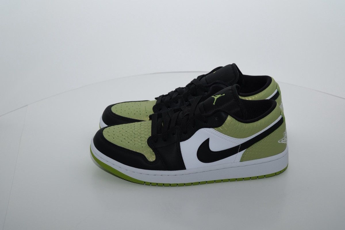 Jordan Brand Nike Air Jordan 1 Low Snakeskin Vivid Green DX4446-301 10.5W Size US 10.5 / IT 40.5 - 5 Thumbnail