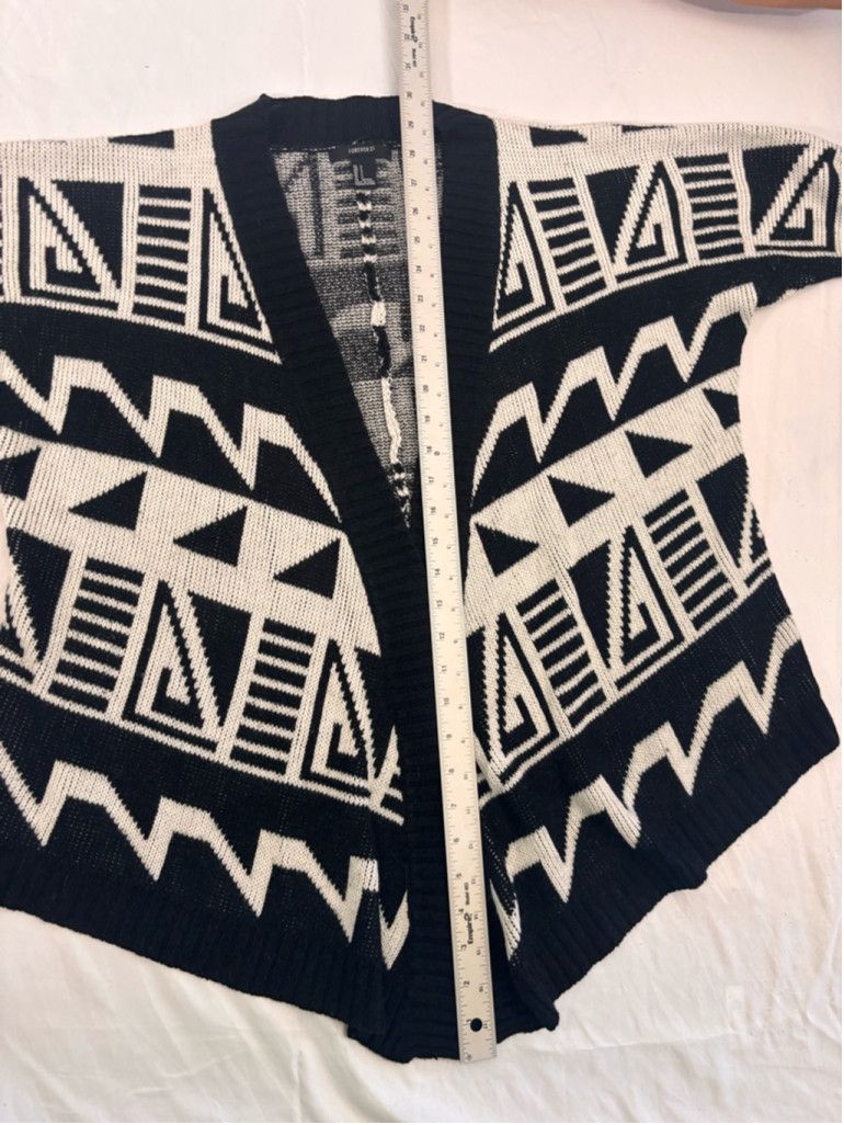 Forever 21 Women's Forever 21 Cardigan Size L Black White Patterned Size L / US 10 / IT 46 - 6 Thumbnail