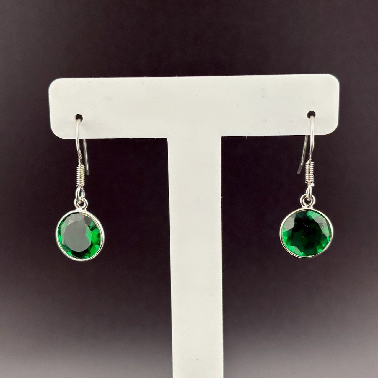 Other 925 Sterling Silver Emerald Green Glass Crystal Earrings Size ONE SIZE - 1 Thumbnail