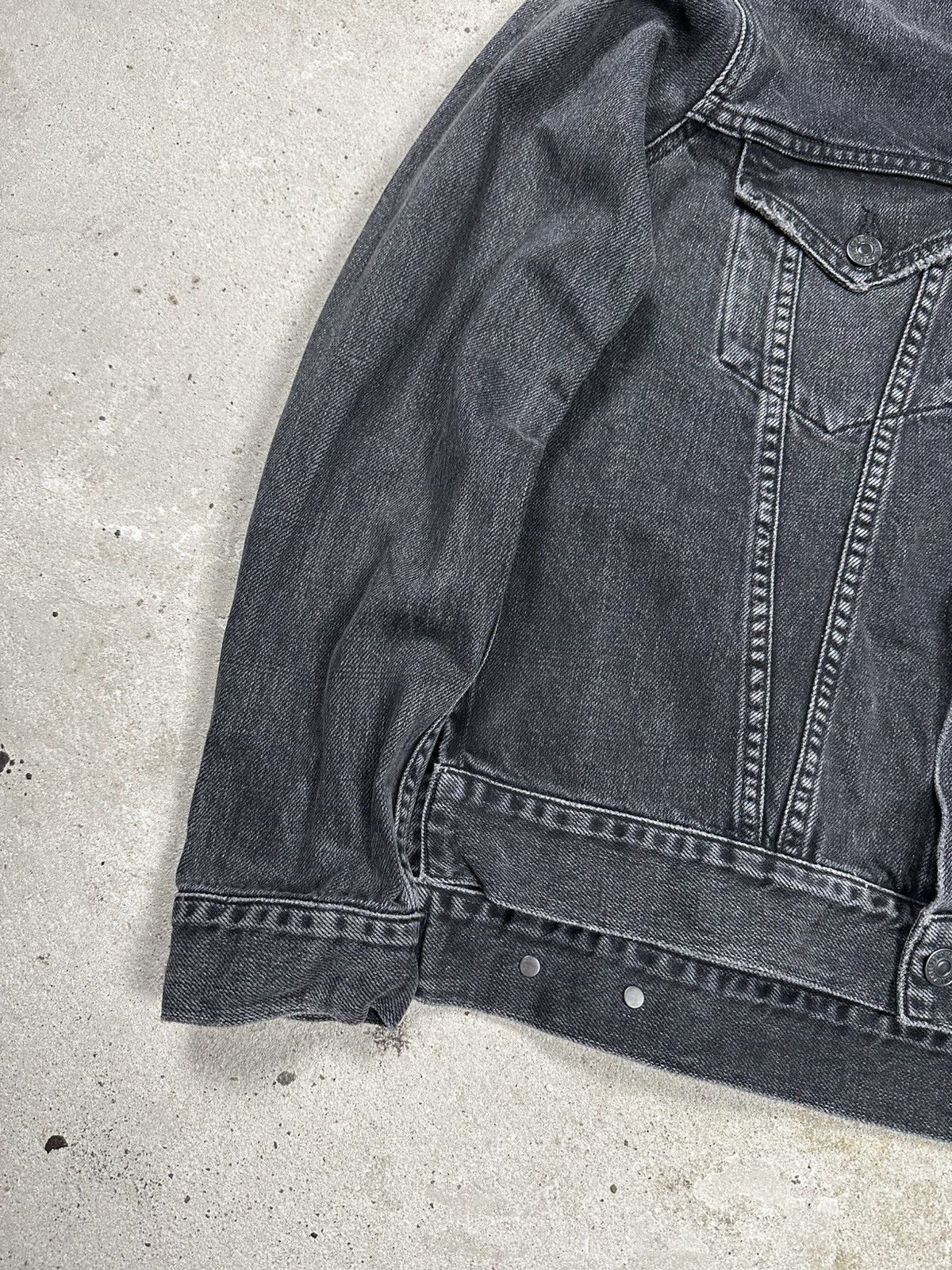 Citizens Of Humanity Citizens of Humanity LA Washed Black Denim Trucker Jacket Size US S / EU 44-46 / 1 - 3 Thumbnail