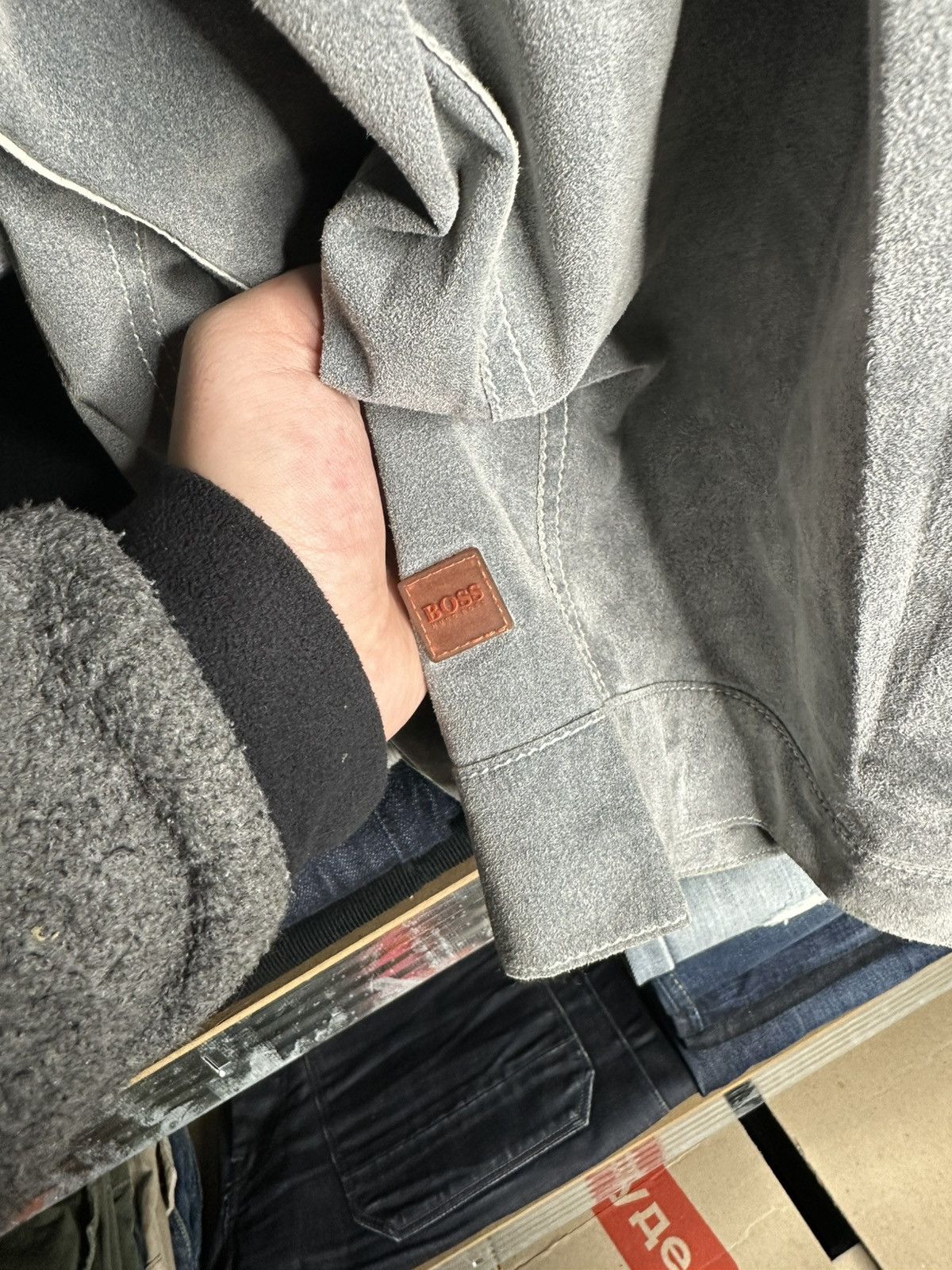 Hugo Boss Hugo Boss Grey Suede Style Jacket Buttoned Trucker Size 52 Size US L / EU 52-54 / 3 - 7 Thumbnail