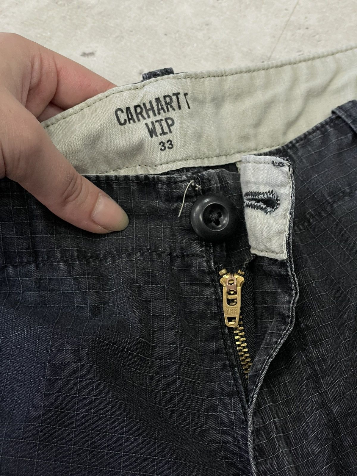 Carhartt Carhartt washed cargo pants shorts y2k skater vintage Size US 33 - 3 Thumbnail