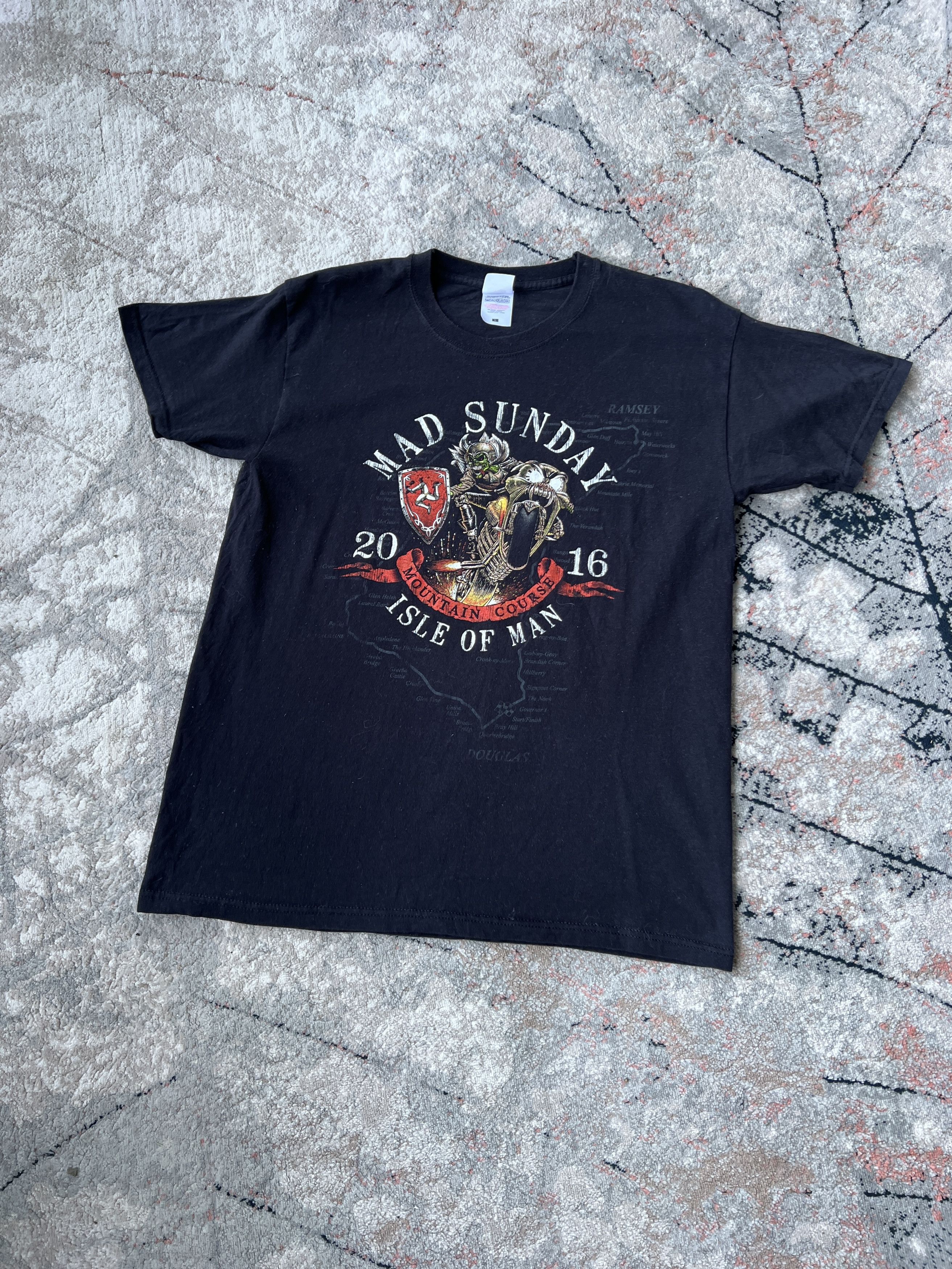 Vintage Mad Sunday Isle Of Man Tee Size US L / EU 52-54 / 3 - 1 Thumbnail