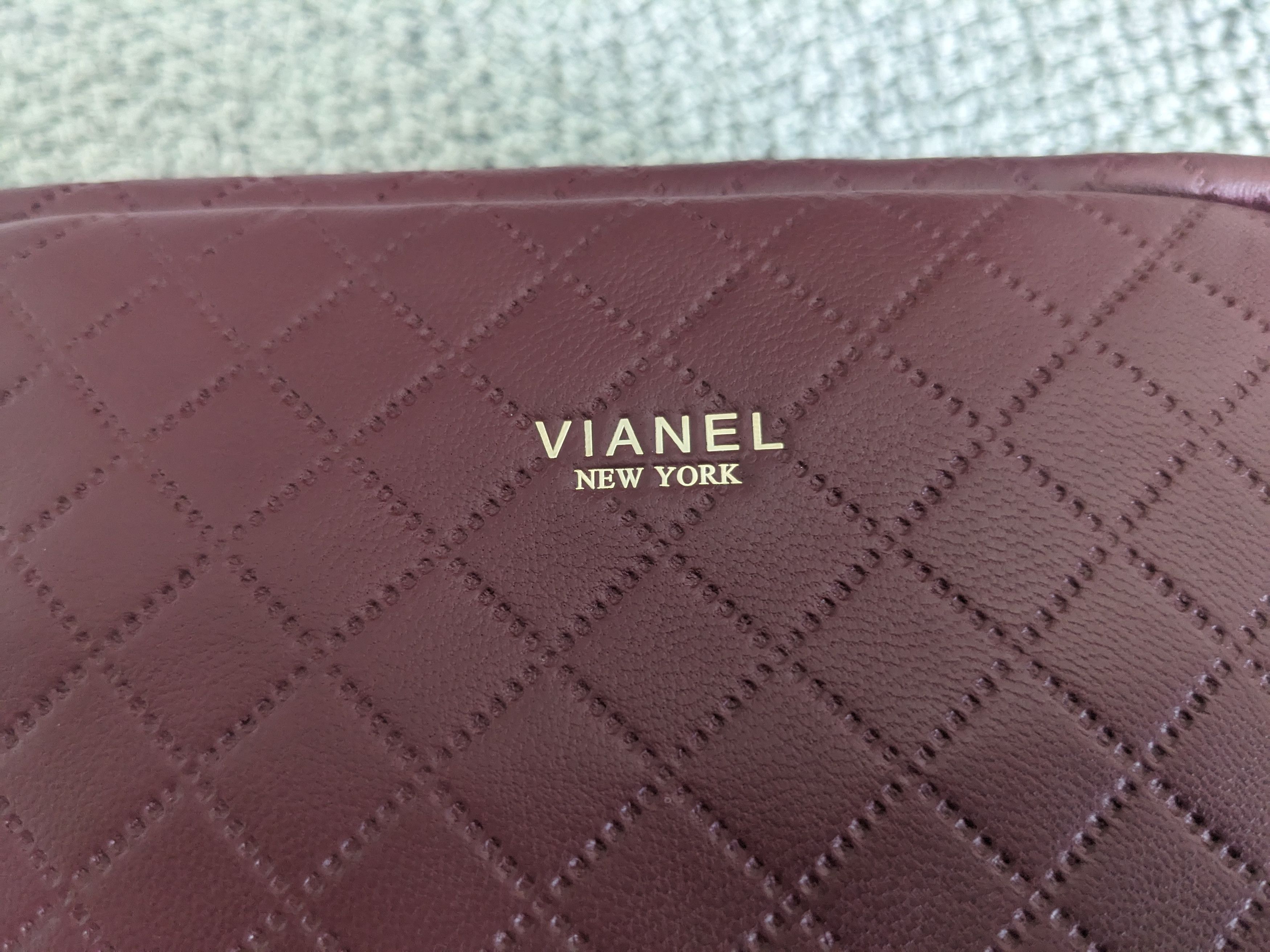 Other Vianel New York Cosmetic/Toiletries Bag - In Burgundy Size ONE SIZE - 6 Thumbnail