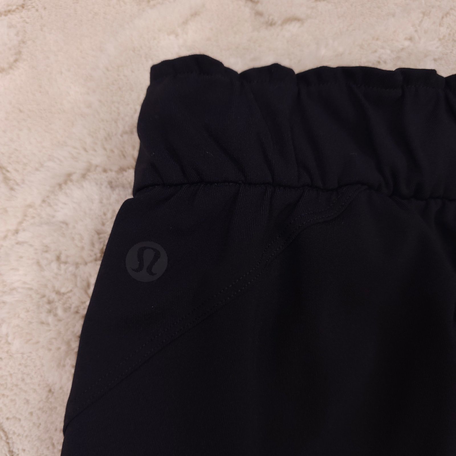 Lululemon Lululemon Stretch High-Rise Jogger Shorter Length Black Sz 6 Size 28" / US 6 / IT 42 - 8 Thumbnail