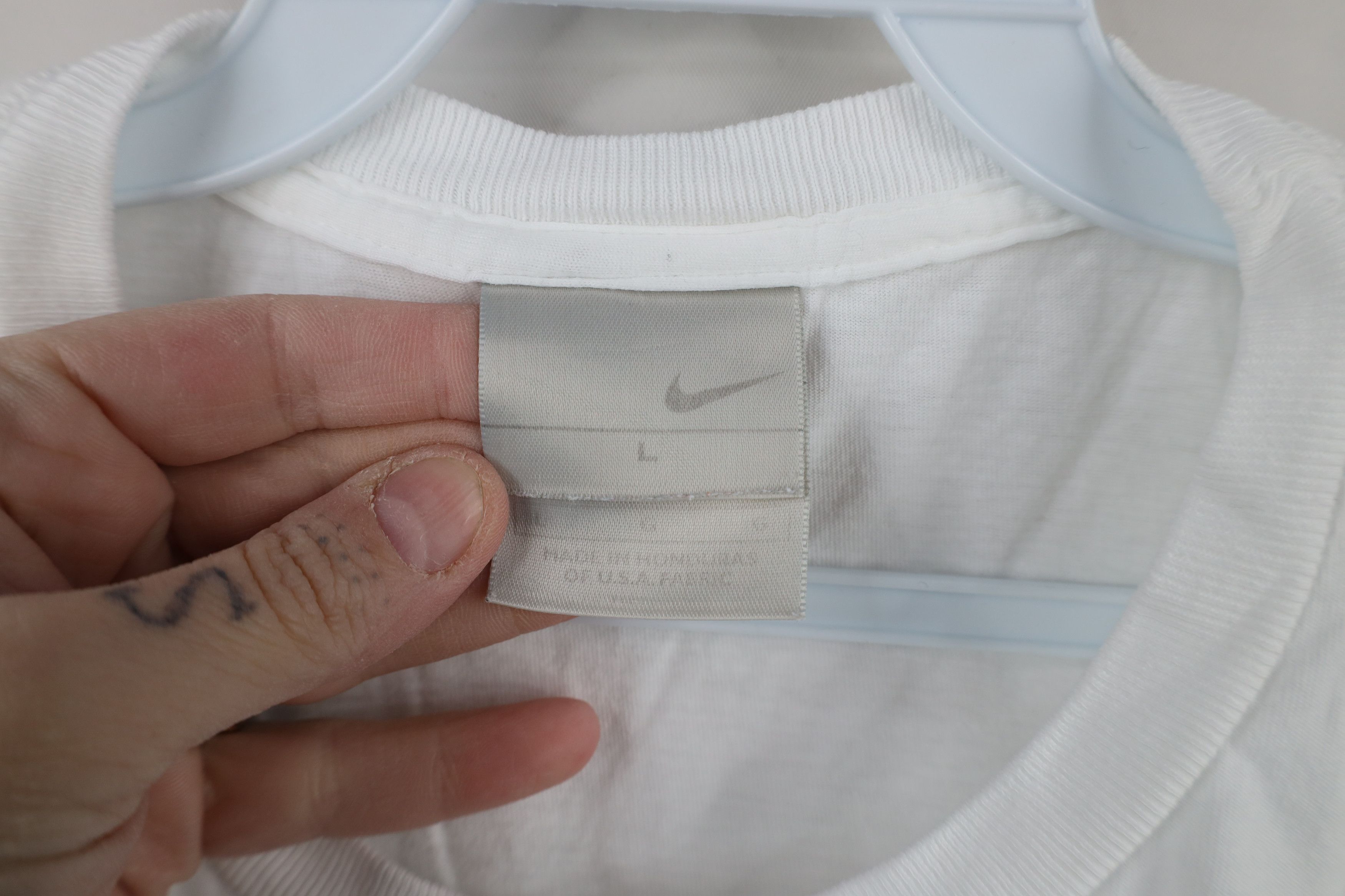 Nike × Vintage Vintage 90s Y2K Nike Scott Center Swoosh T-Shirt White Size L / US 10 / IT 46 - 8 Thumbnail