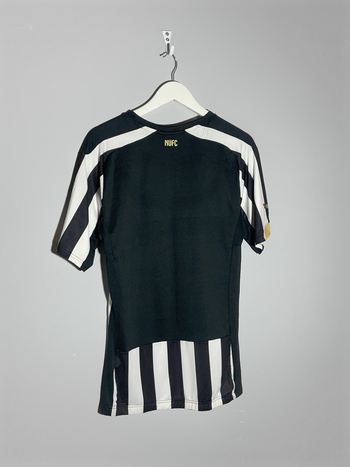 Puma Newcastle United Puma 2014/15 Home Player Issue Jersey Size US XL / EU 56 / 4 - 9 Thumbnail
