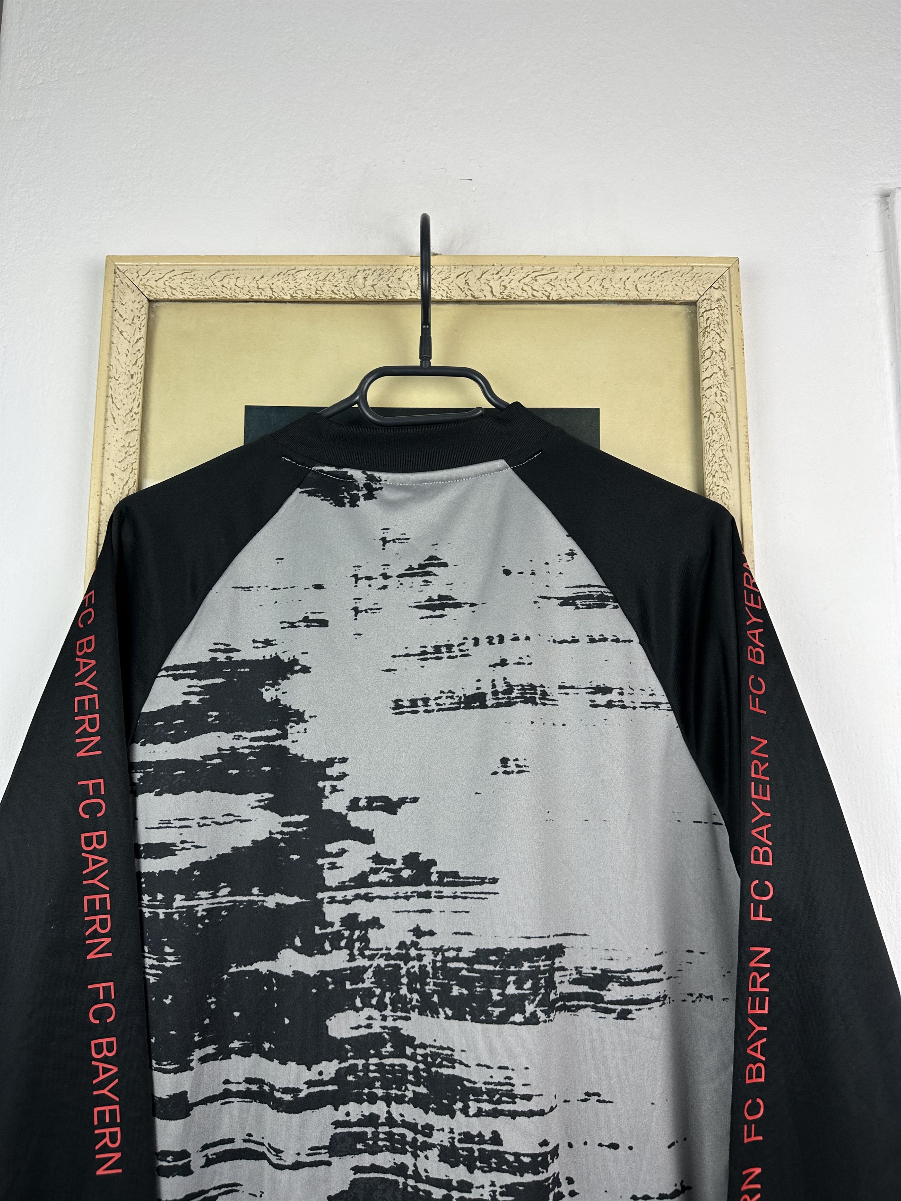 Adidas Adidas Bayern Munich Shirt Jersey Sweatshirt Long Sleeve Size US S / EU 44-46 / 1 - 12 Thumbnail
