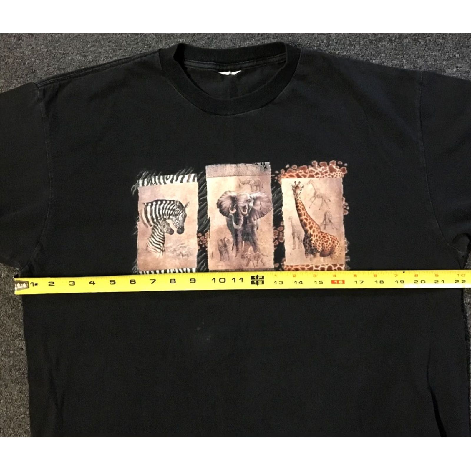 Vintage VINTAGE 90s Zebra Giraffe Elephant Shirt L Men Black Graphic Tee USA Single Stitch Size US L / EU 52-54 / 3 - 7 Thumbnail