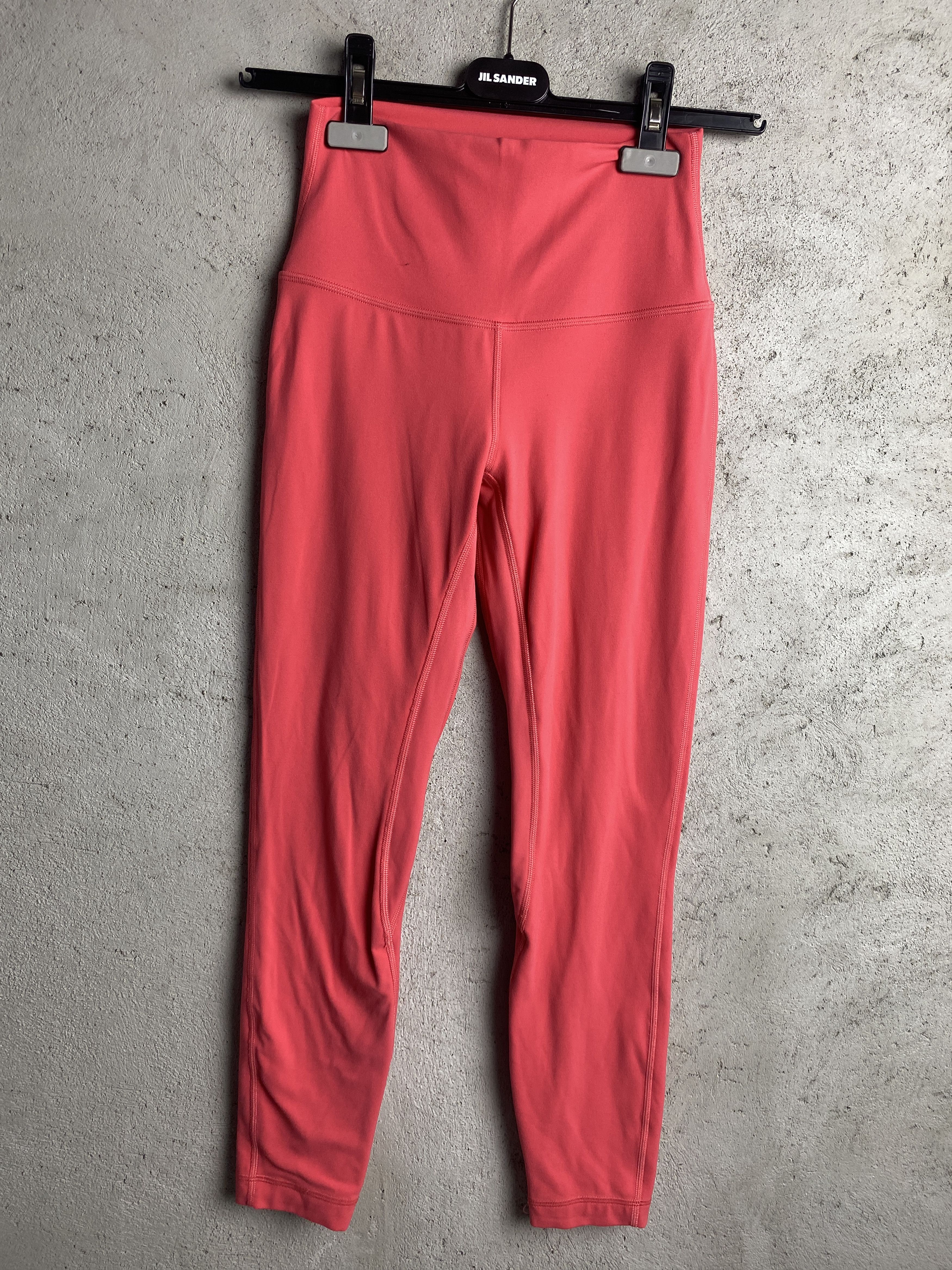 Lululemon Lululemon leggings sport yoga pilates gym Size 27" / US 4 / IT 40 - 2 Thumbnail