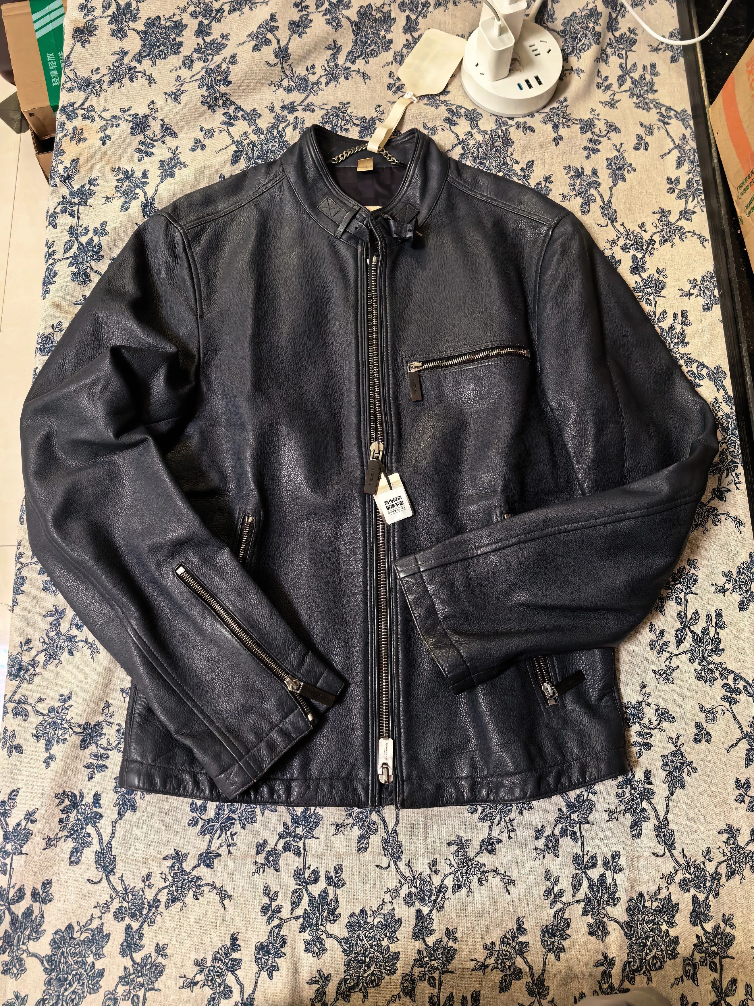 Burberry Burberry Cowhide Biker Jacket 46 Men's Size US S / EU 44-46 / 1 - 1 Thumbnail