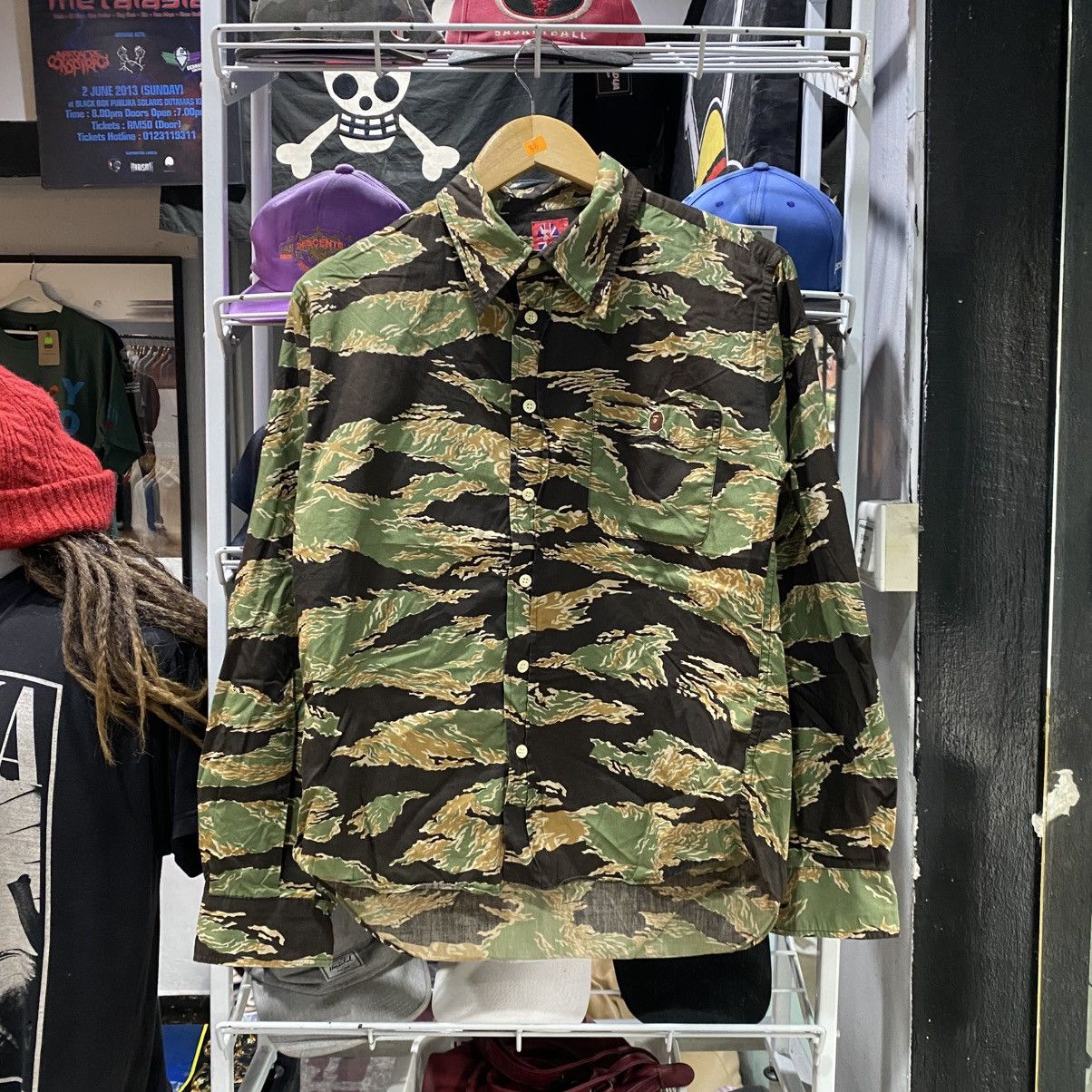 Bape × Vintage Bape Tiger Stripe Button-Up Shirt Size US S / EU 44-46 / 1 - 1 Thumbnail