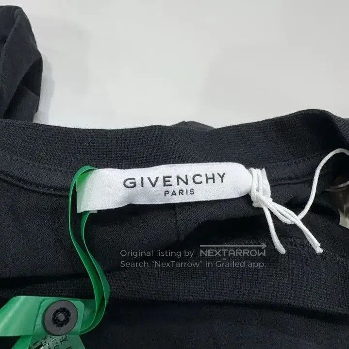 Givenchy Givenchy Graphic Print Loose Short-Sleeve T-Shirt. Size US M / EU 48-50 / 2 - 4 Thumbnail