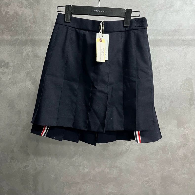 Thom Browne Thom Browne A casual A-half length skirt Size 25" / US 0 / IT 36 - 1 Thumbnail