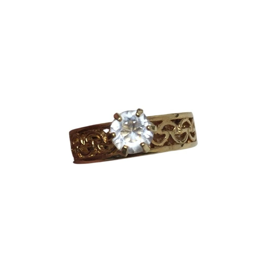 Other Women's Beautiful Gold Tone Ring (Size 7.5) Size ONE SIZE - 3 Thumbnail