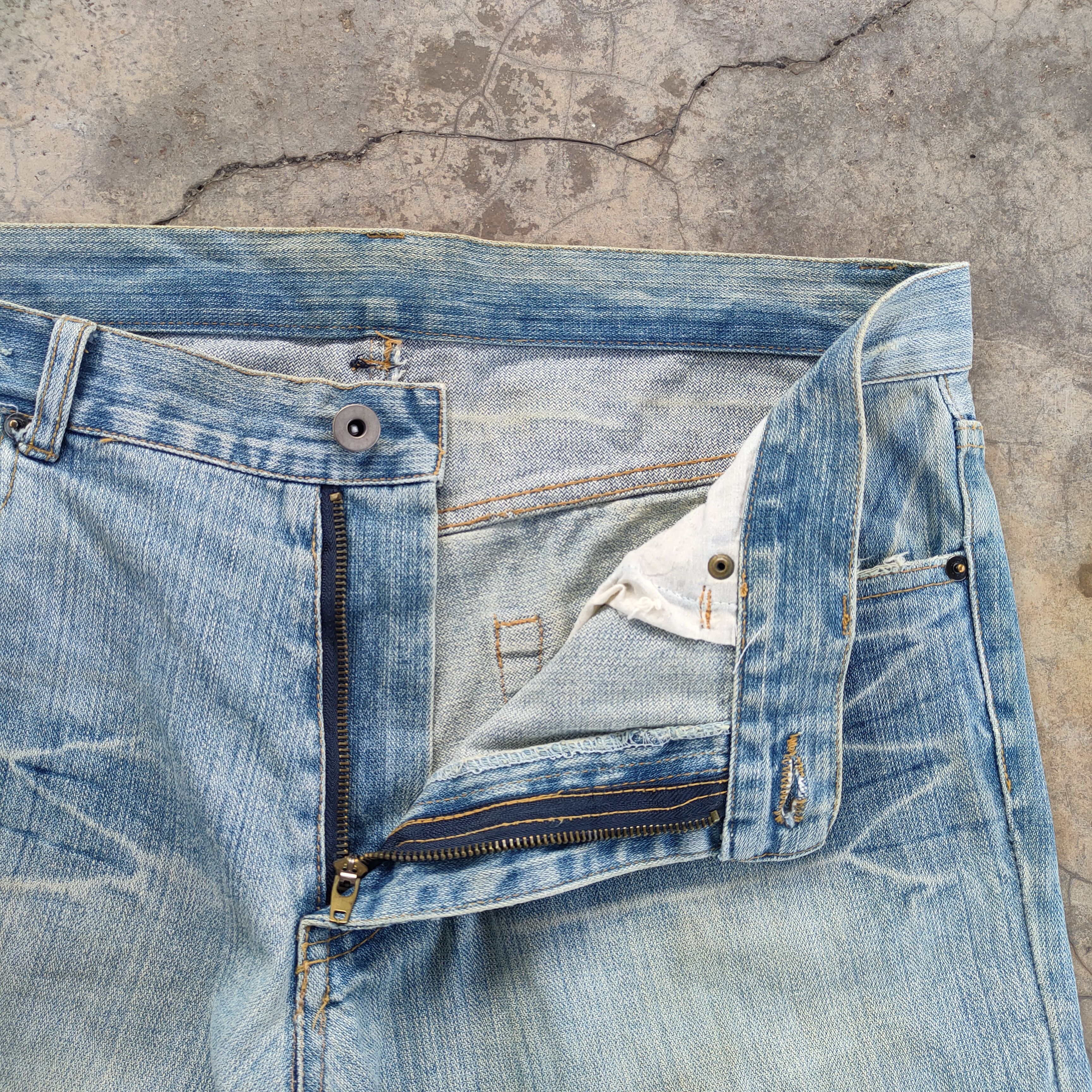 Japanese Brand × Jean × Vintage VINTAGE JAPANESE 1812 DISTRESSED FADED JEANS DENIM PANTS Size US 35 - 8 Thumbnail
