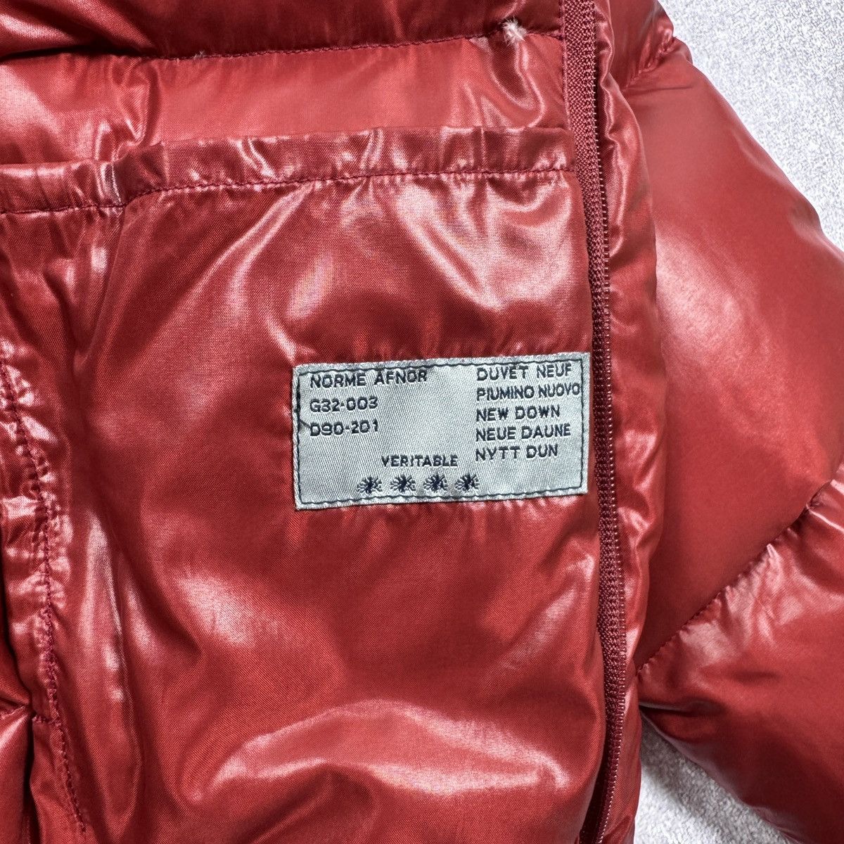 Moncler Vintage Moncler Shiny Red Down Puffer 90s 00s Size XS-S Size US S / EU 44-46 / 1 - 16 Thumbnail
