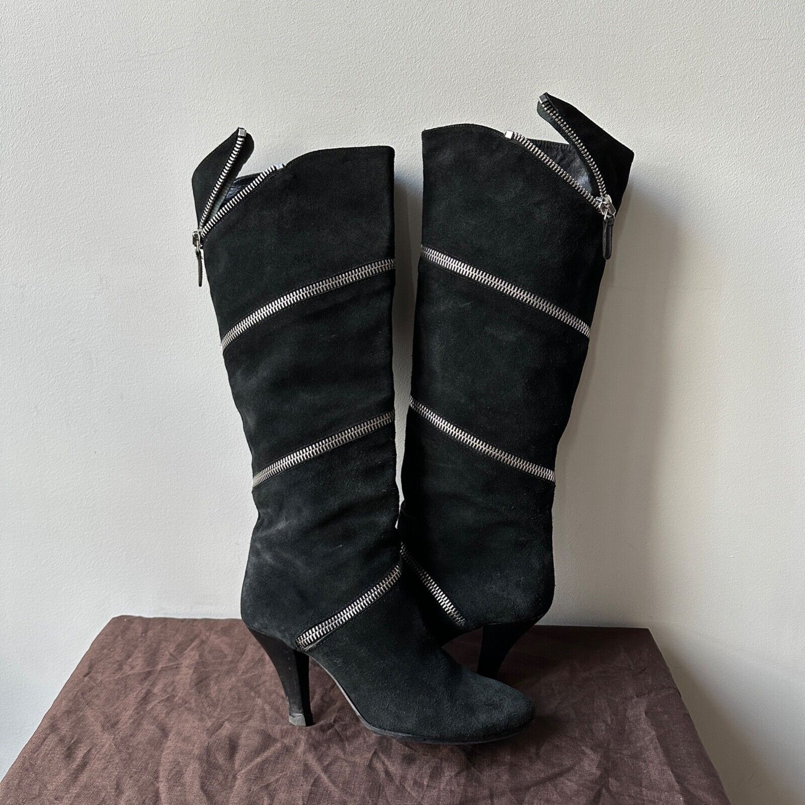 Moschino Moschino Vintage y2k Suede Zipper Knee Heel Boots 8283AC Size US 9.5 / IT 39.5 - 4 Thumbnail