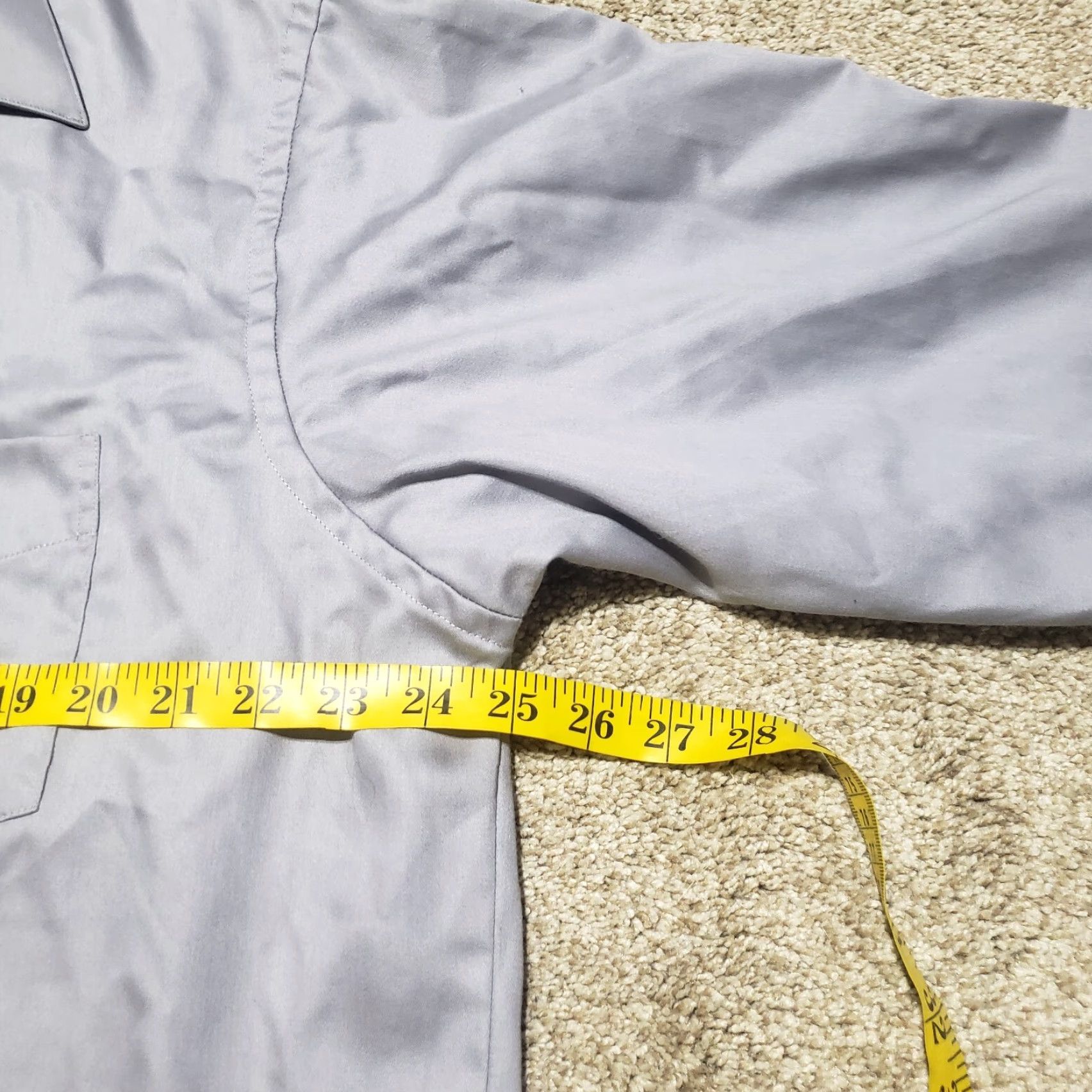 Geoffrey Beene Geoffrey Beene Shirt Mens Dress Shirt Button-Down Collared 17.5 32/33 Gray Solid Long Sleeve Non-Iron Adult Mens Size 17.5 Size US XXL / EU 58 / 5 - 5 Thumbnail
