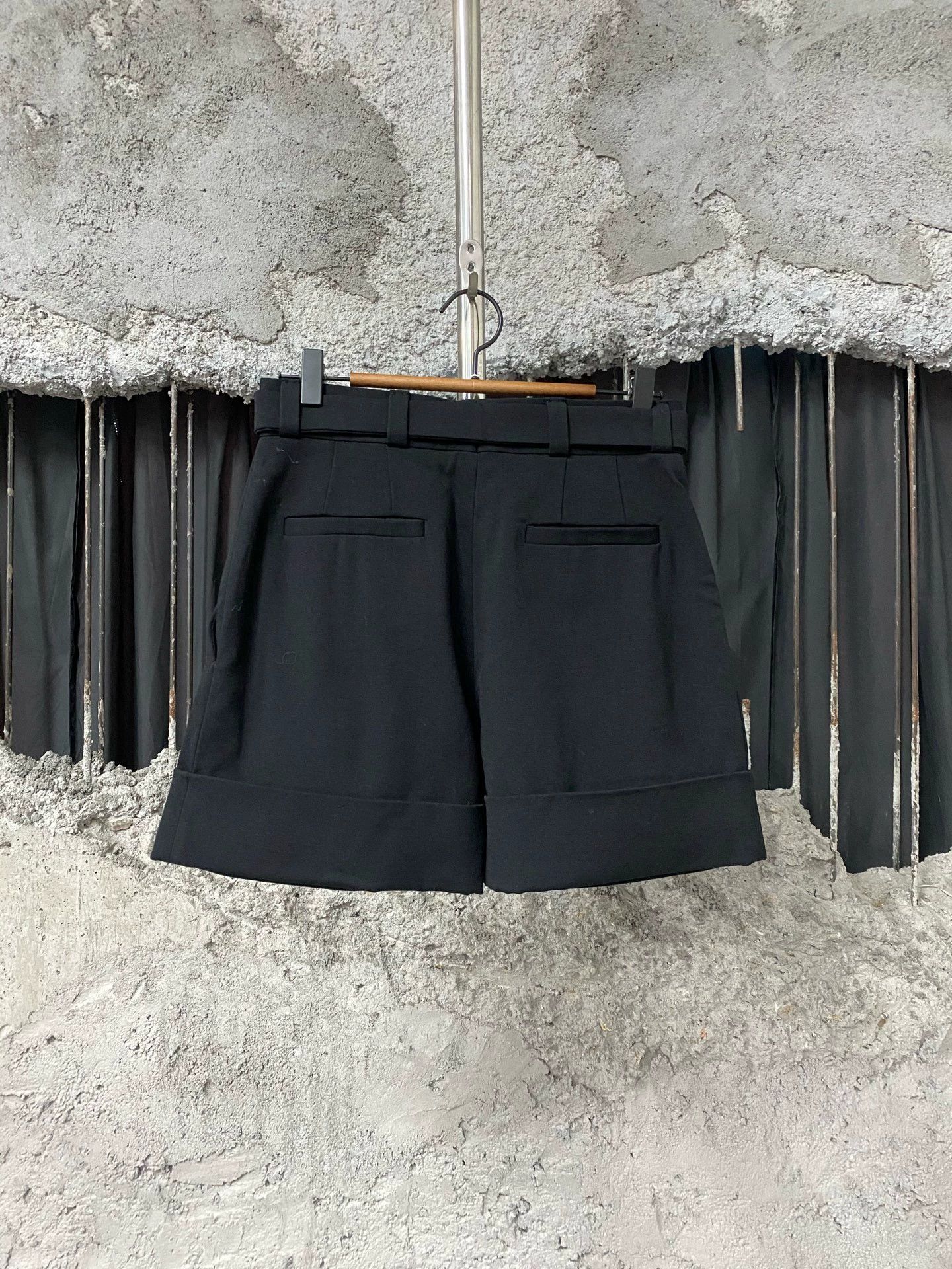 Miu Miu Miu Miu Rhinestone Belted Short 42 99 New 1RhinestoneMissing Size 28" / US 6 / IT 42 - 2 Thumbnail