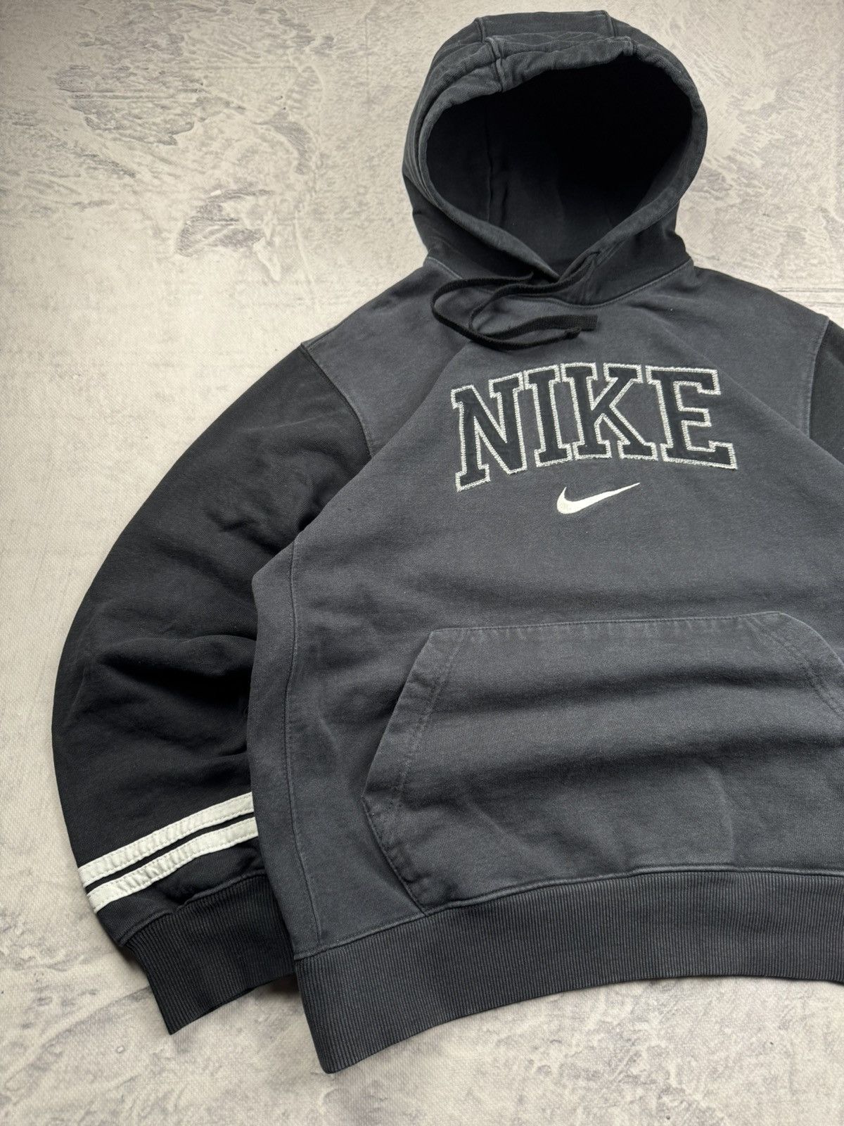 Nike × Vintage NIKE VINTAGE CENTER LOGO OVERSIZE BOXY HOODIE Size US M / EU 48-50 / 2 - 2 Thumbnail