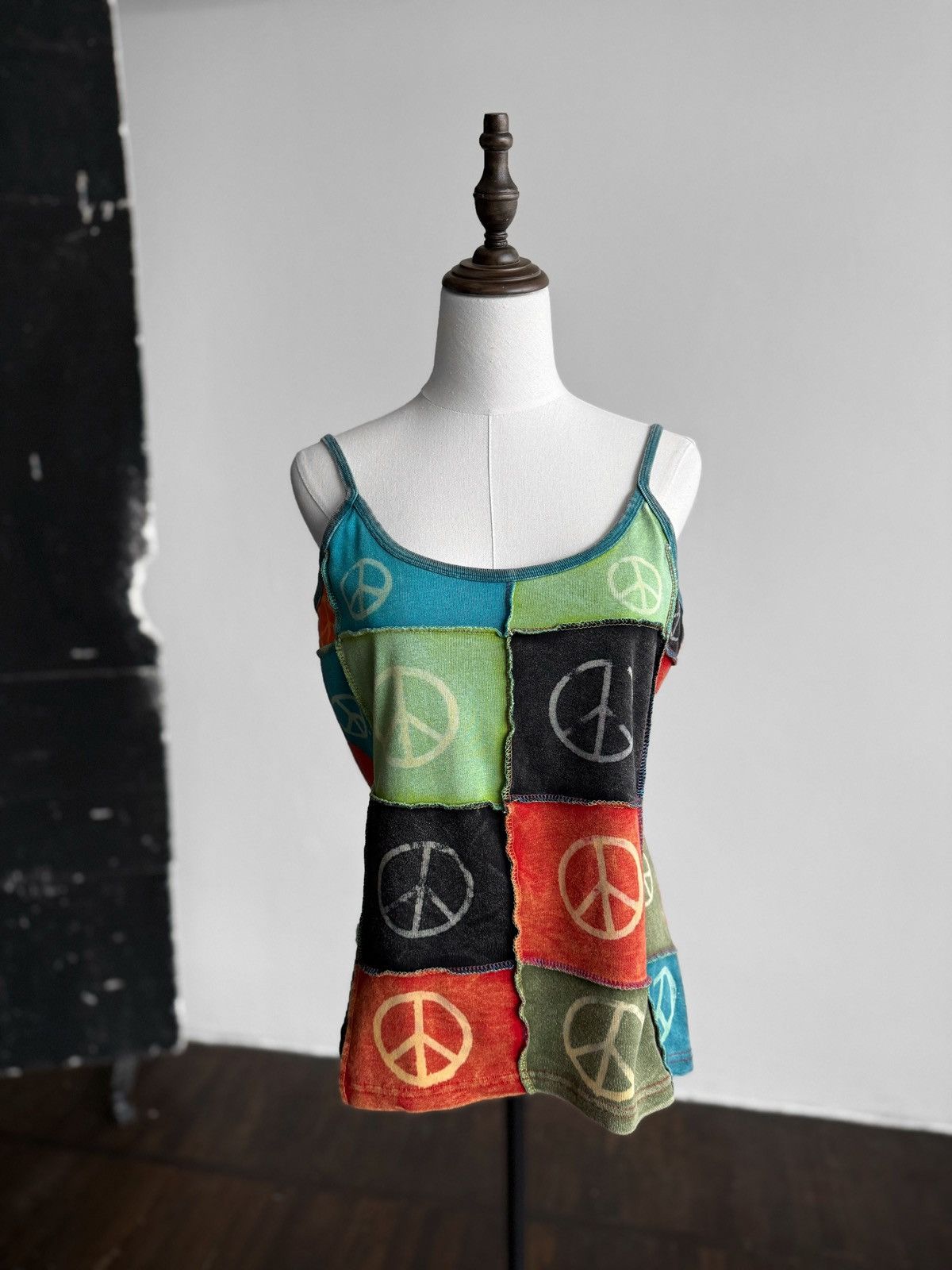 Vintage Womens Vintage Patchwork Peace Sign Tank Top Y2K Hippie Size M / US 6-8 / IT 42-44 - 1 Thumbnail