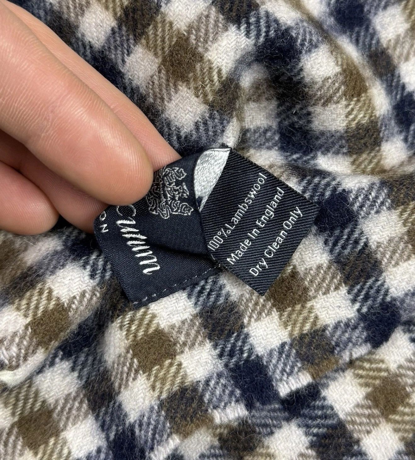 Aquascutum Aquascutum London Checkered 100% Lambs Wool Scarf England Size ONE SIZE - 3 Thumbnail