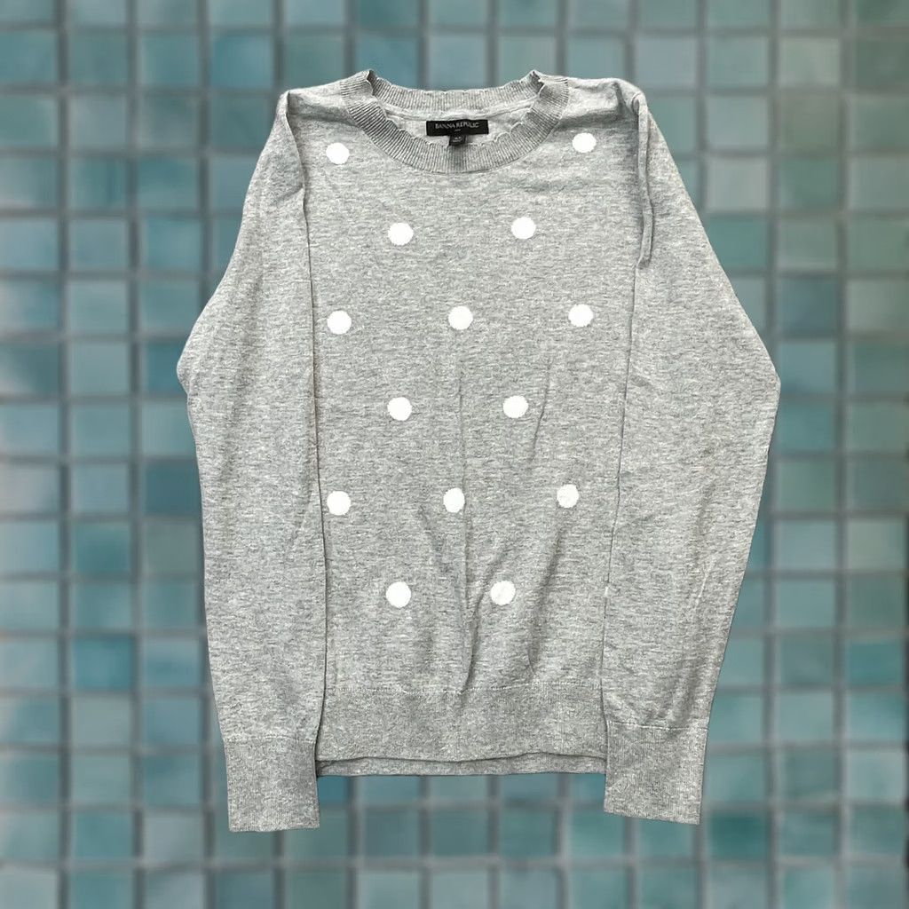 Banana Republic VINTAGE Banana Republic Sweater Womens XS Gray Polka Dots Cotton Scalloped Neck Size XS / US 0-2 / IT 36-38 - 1 Thumbnail