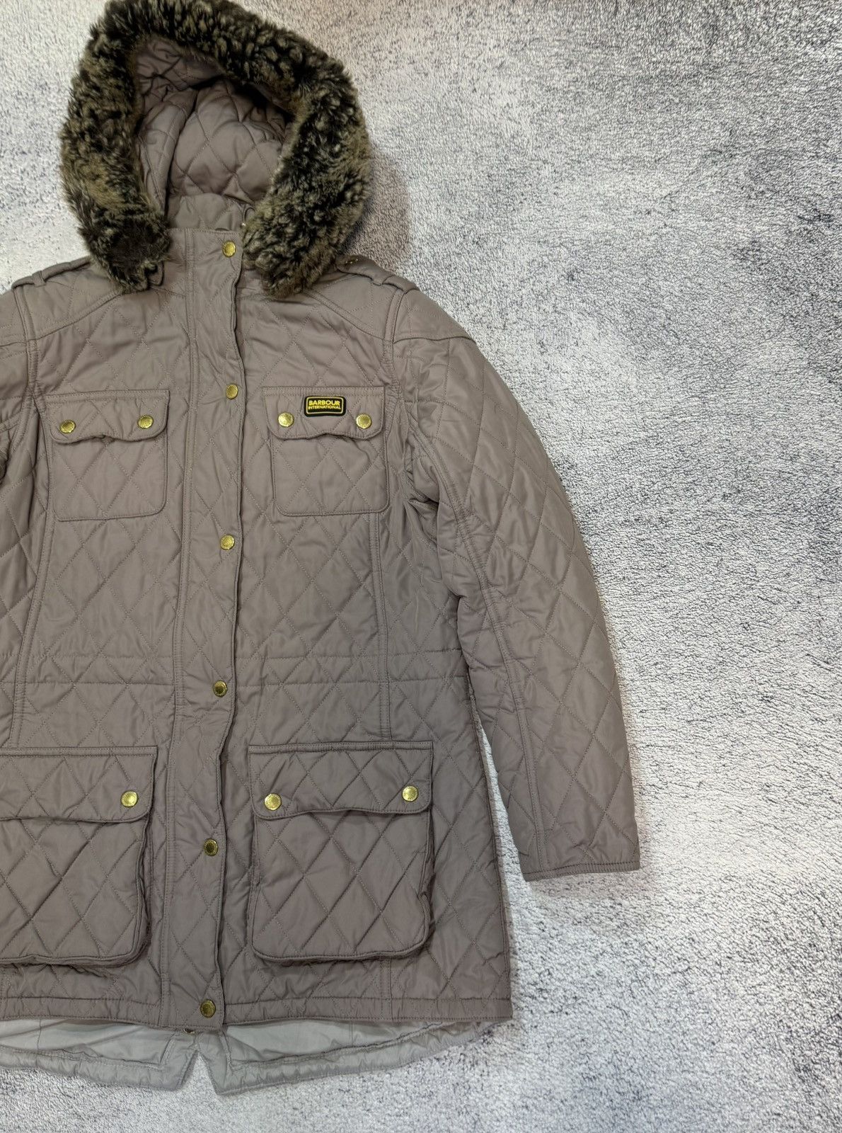 Barbour Barbour Enduro Quilt Women Jacket Hooded Fur UK14 EU40 USA10 Size L / US 10 / IT 46 - 4 Thumbnail