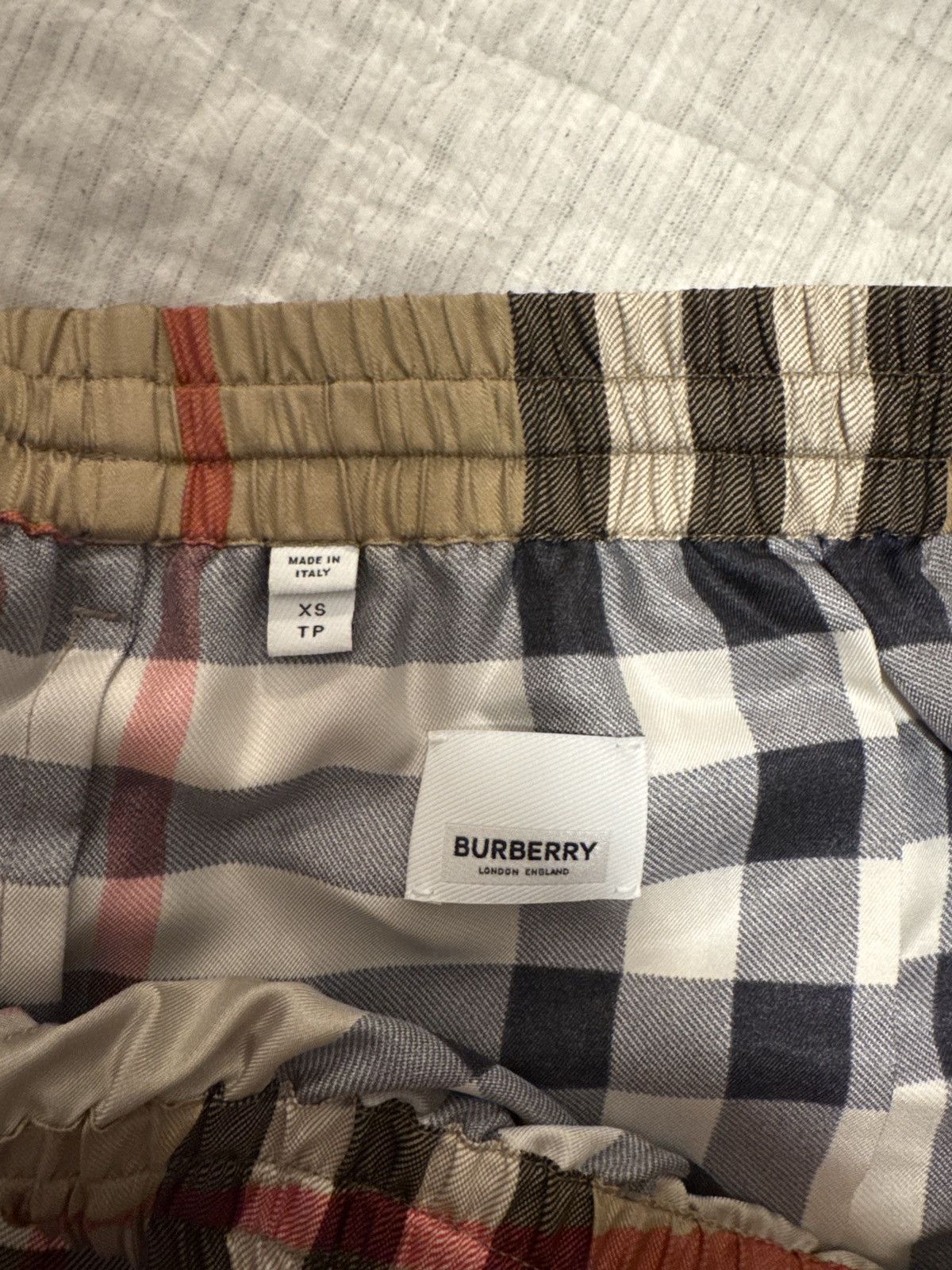 Burberry Burberry 8051281 Vintage Check Nylon Swim Trunks Size US 38 / EU 54 - 2 Thumbnail