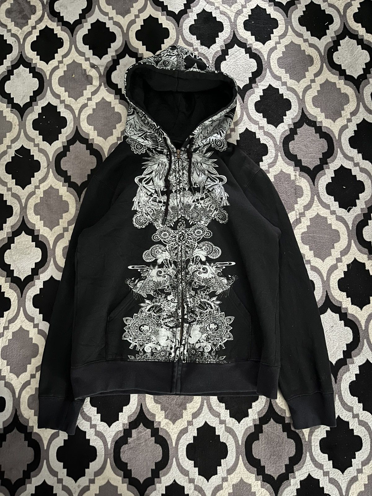 Vintage unknwn rhinestone art tattoo hoodie