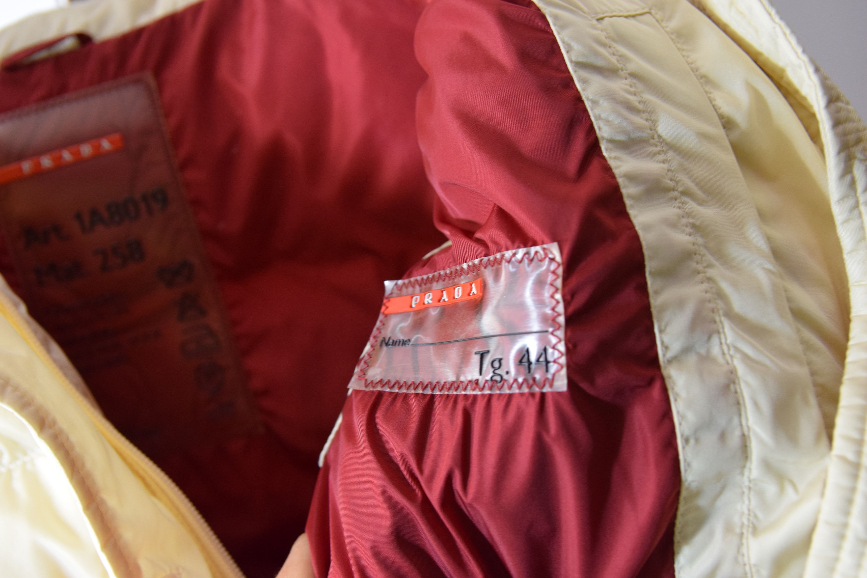 Prada PRADA DOWN VEST JACKET Red Tab DUCK DOWN Puffer Size M / US 6-8 / IT 42-44 - 12 Thumbnail