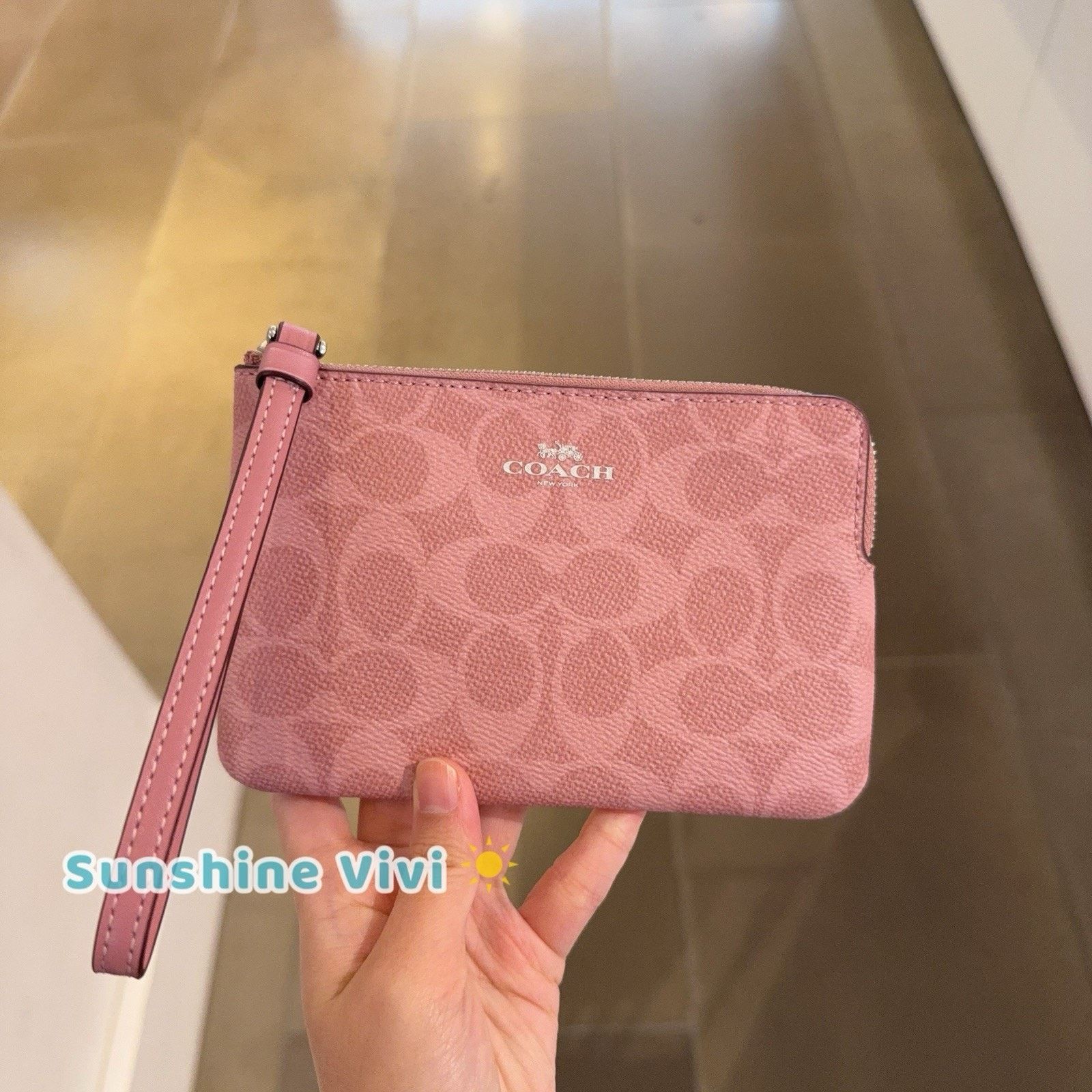 Coach NWT Coach CAQ75 Corner Zip Wristlet In Silver /Dusty Pink Size ONE SIZE - 1 Thumbnail