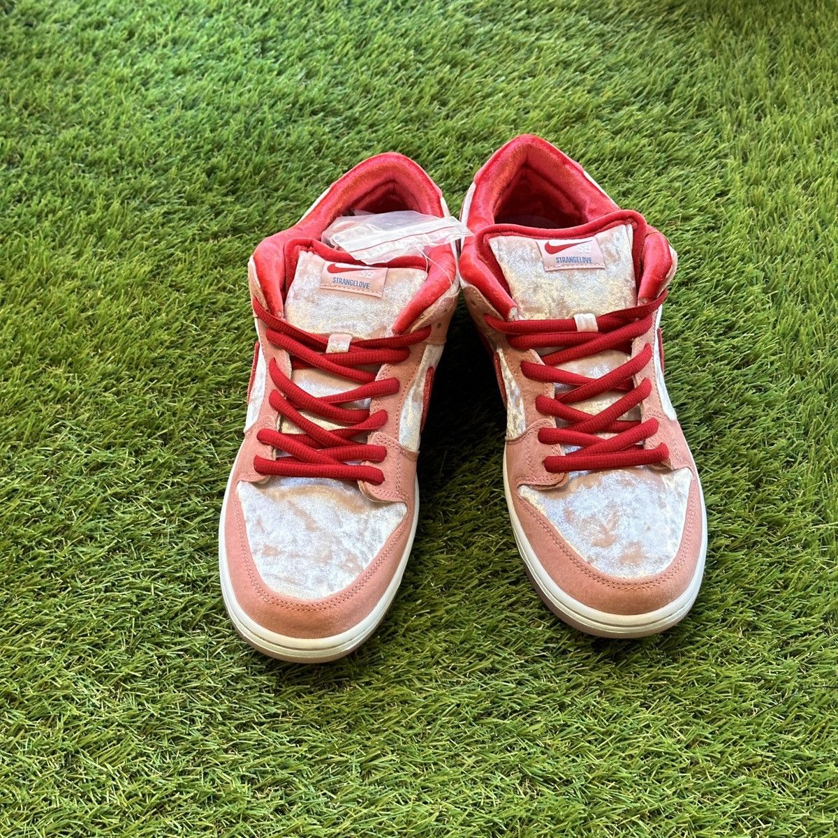 Nike × StrangeLove Skateboards Nike SB Dunk Low OG QS StrangeLove Special Box - CT2552 800 Size US 11 / EU 44 - 11 Thumbnail