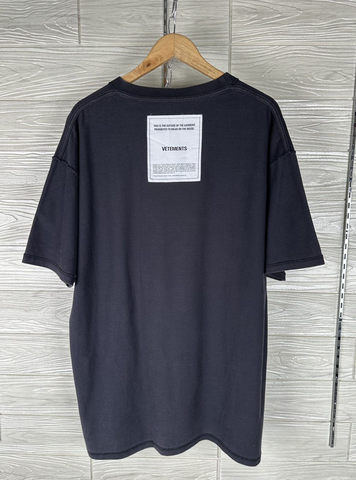 Vetements Vetements - Demna Gvasalia A/W18 Inside Out Oversize T-Shirt Size US L / EU 52-54 / 3 - 2 Thumbnail