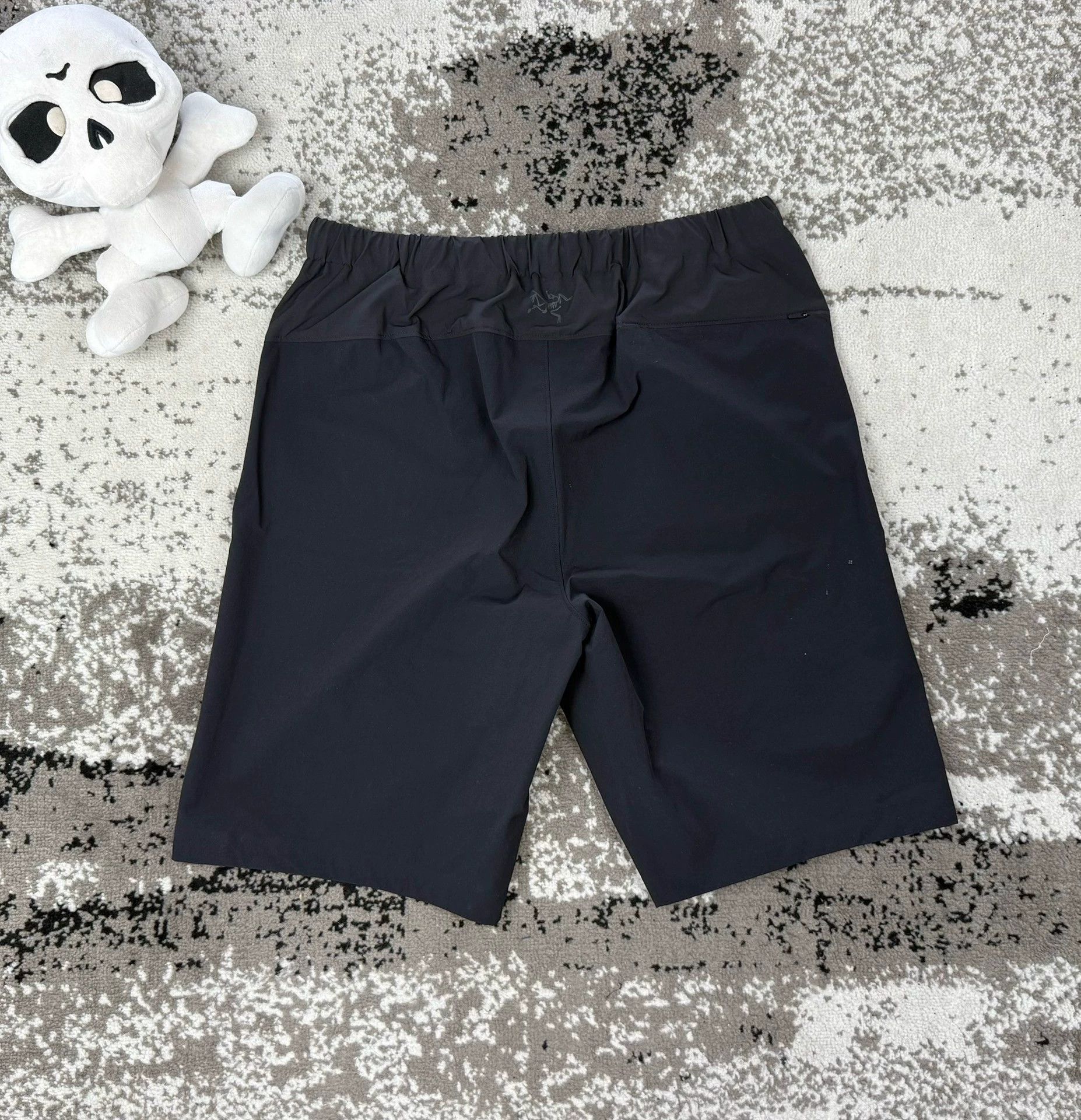 Arc'teryx ARC'TERYX SYSTEM_A PALTZ color blocked shorts M Size US 32 / EU 48 - 2 Thumbnail