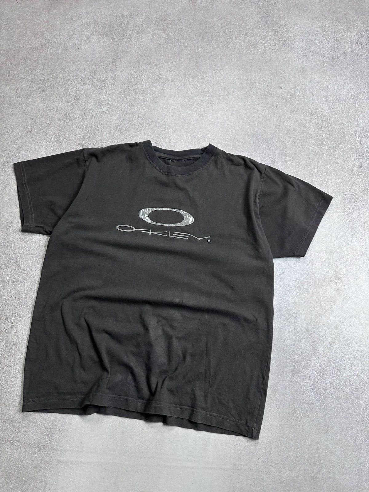 Oakley Vintage 90s Oakley Big Logo T-shirt XL Size US L / EU 52-54 / 3 - 3 Thumbnail